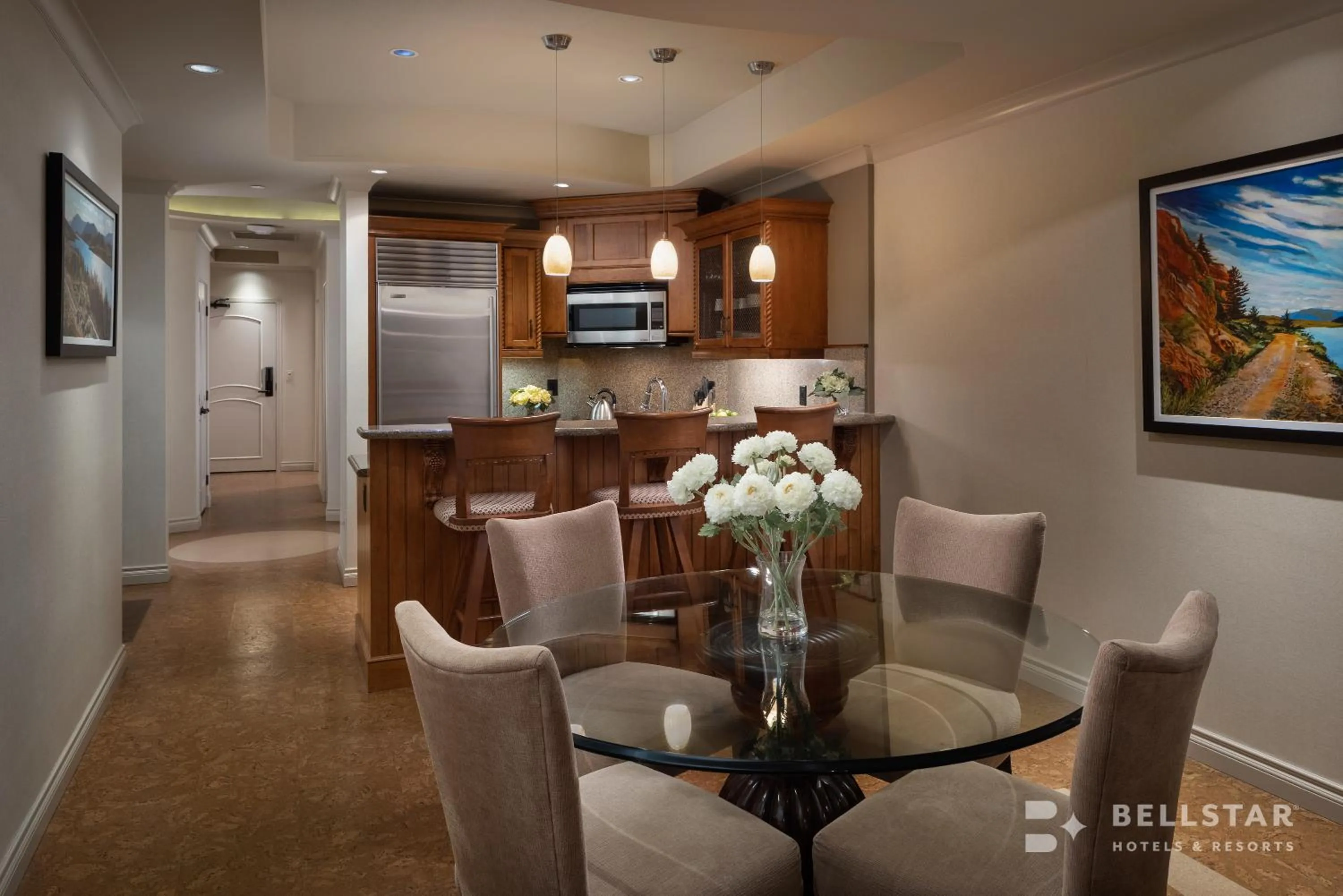 Dining area in The Royal Kelowna - Bellstar Hotels & Resorts