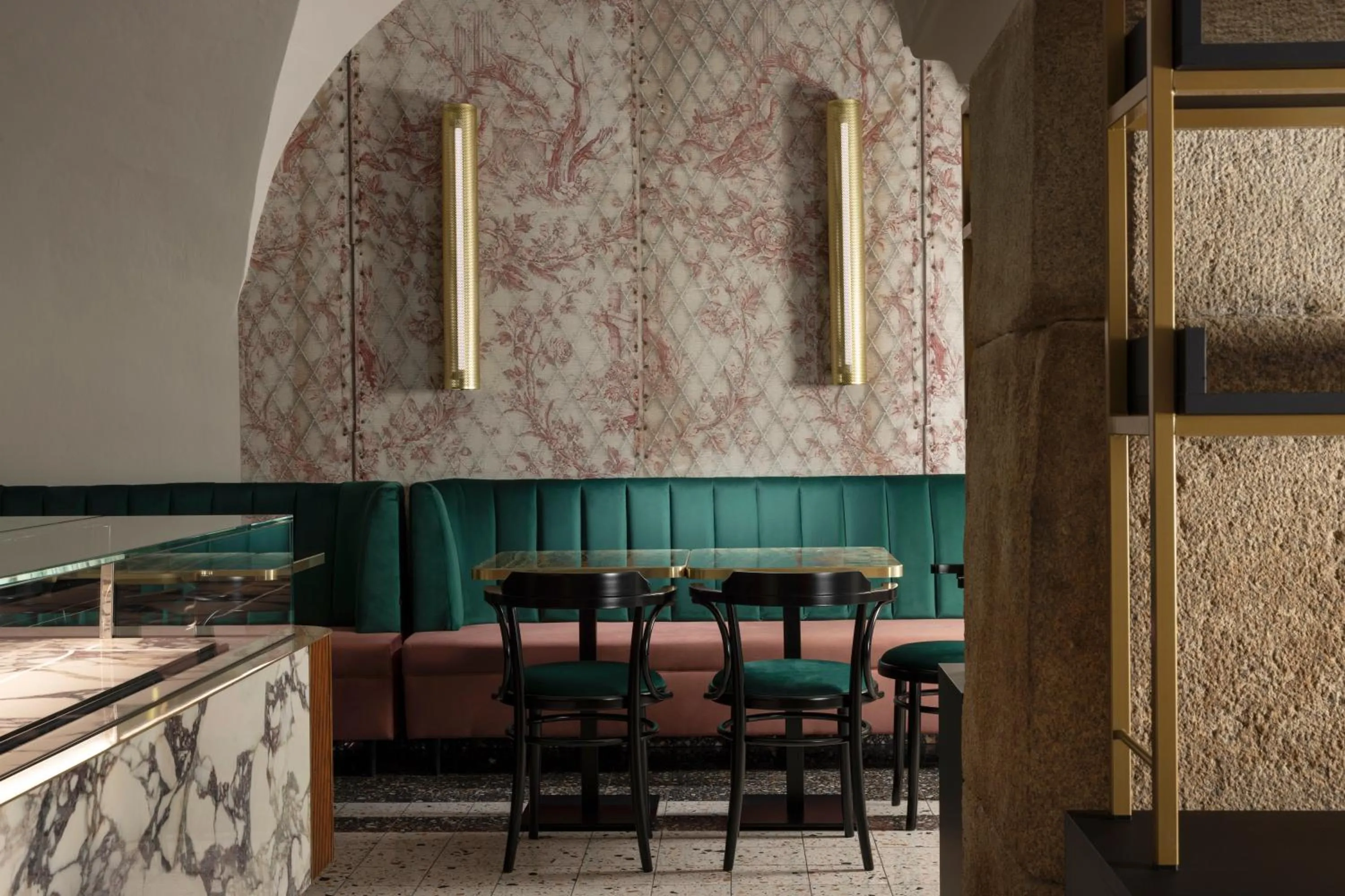 Restaurant/places to eat in Hotel Savorsky