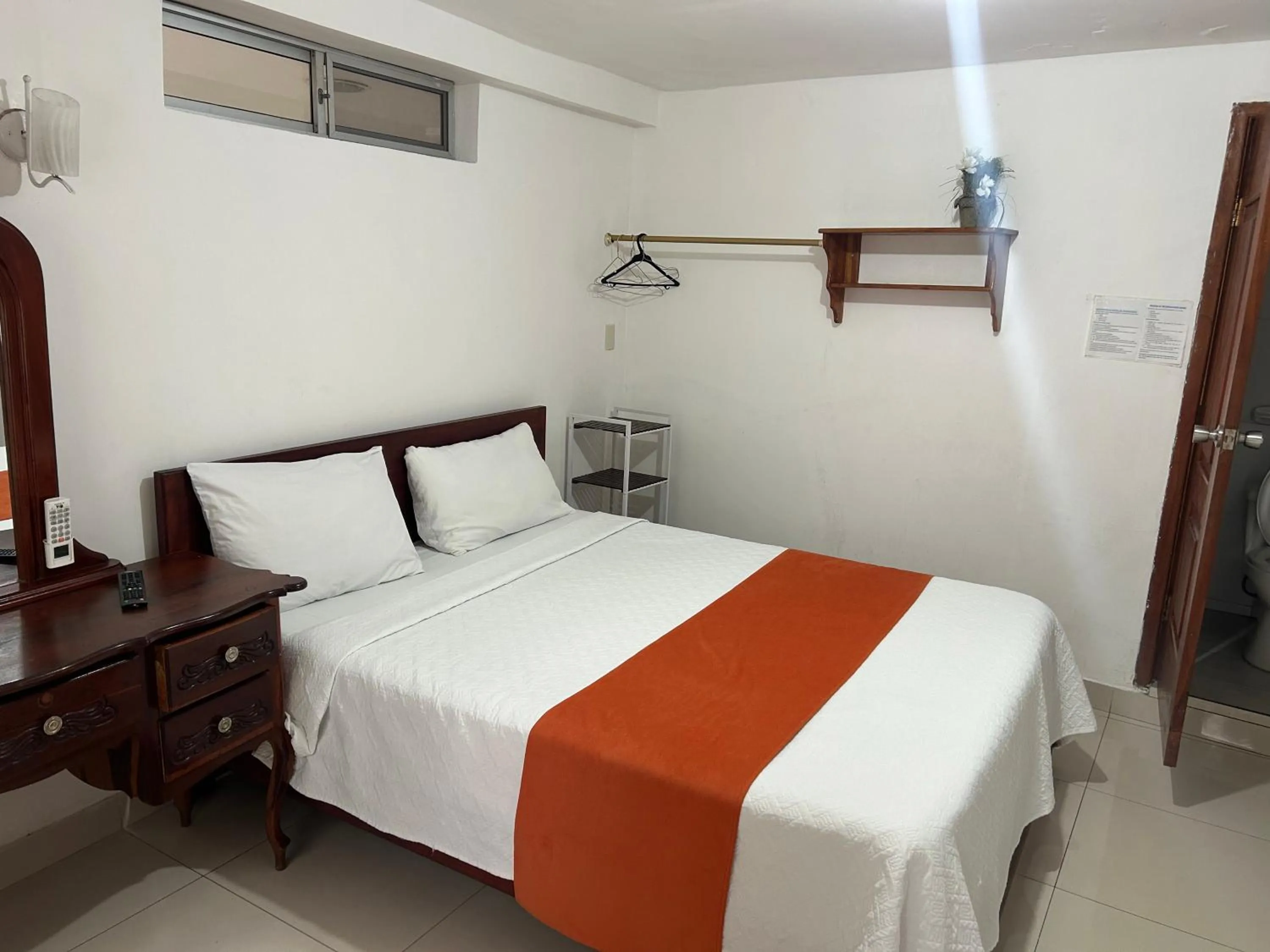 Bed in Hostal Sir Francis Drake