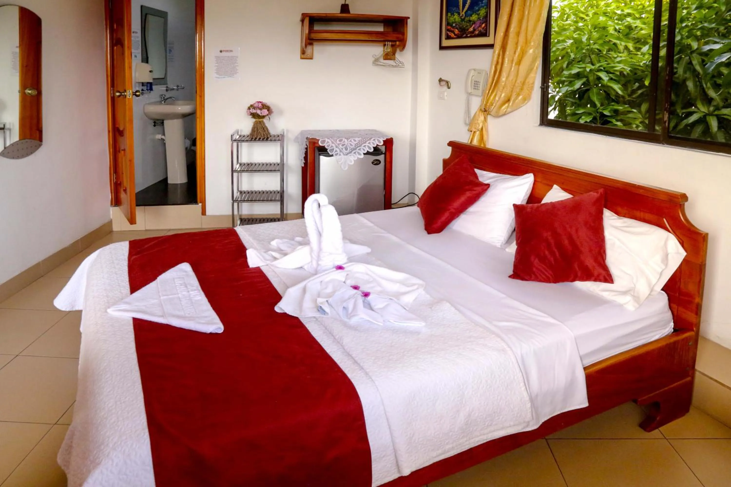 Bed in Hostal Sir Francis Drake