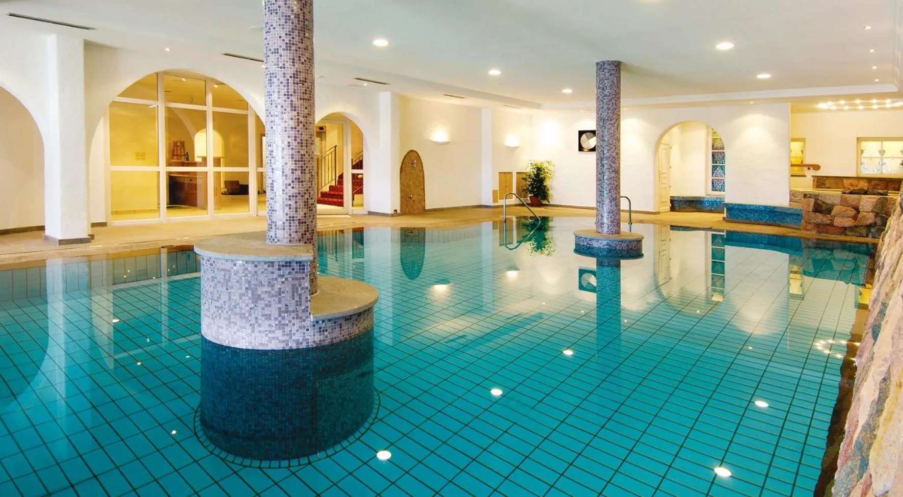 Swimming pool in Hotel Rosslaufhof