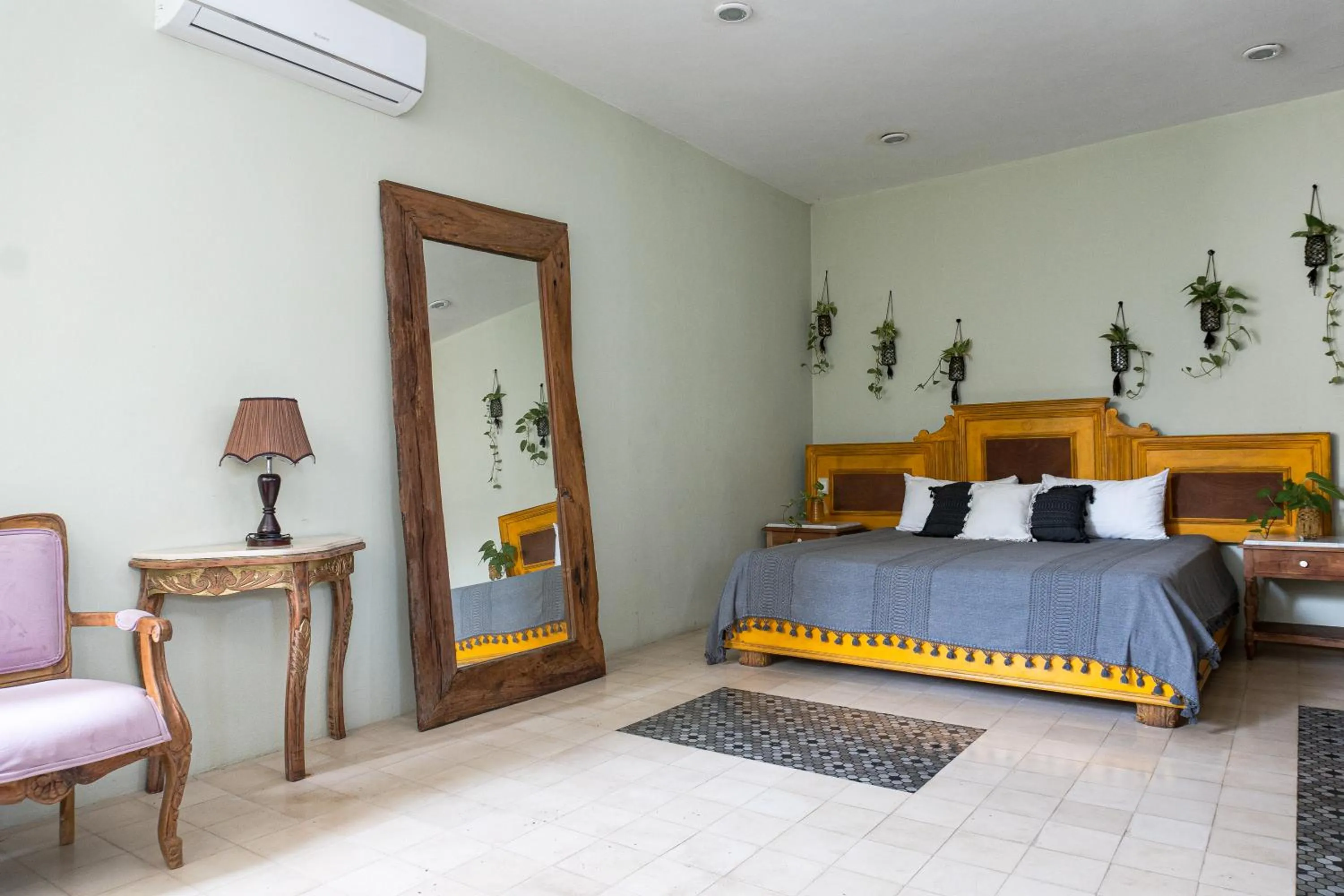 Photo of the whole room, Bed in XscapeTulum