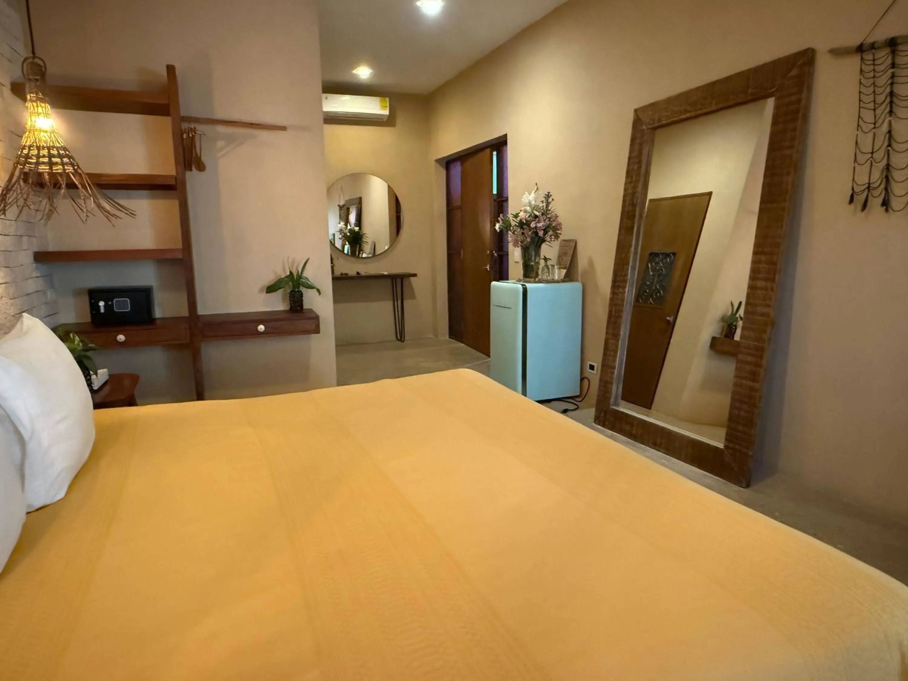 Photo of the whole room, Bed in XscapeTulum