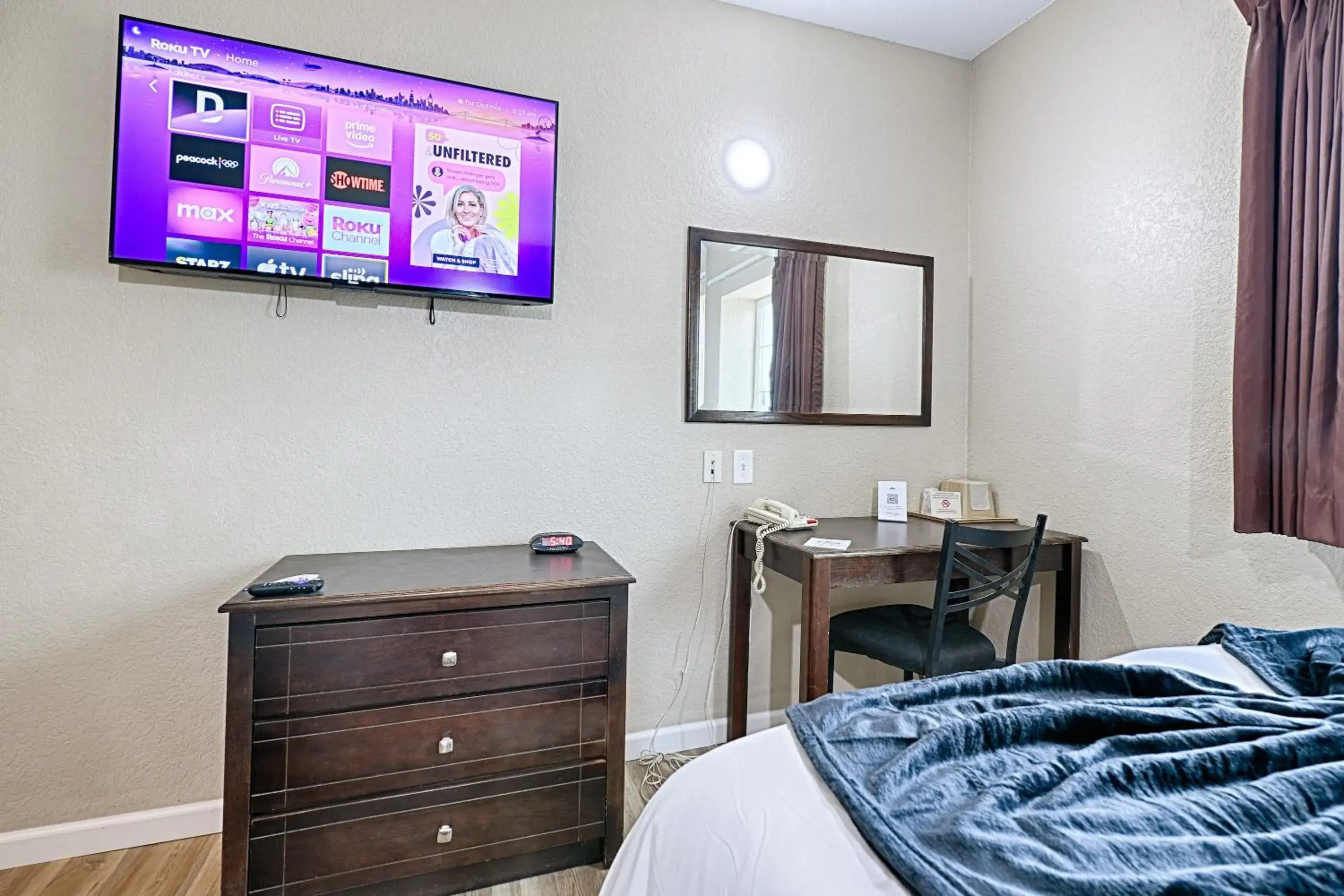 Bed in Hotel Dilley Grand Bed in Hotel Dilley Grand