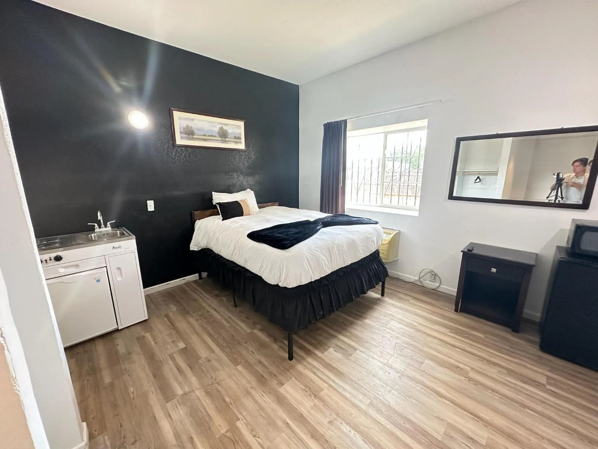 Bed in Hotel Dilley Grand