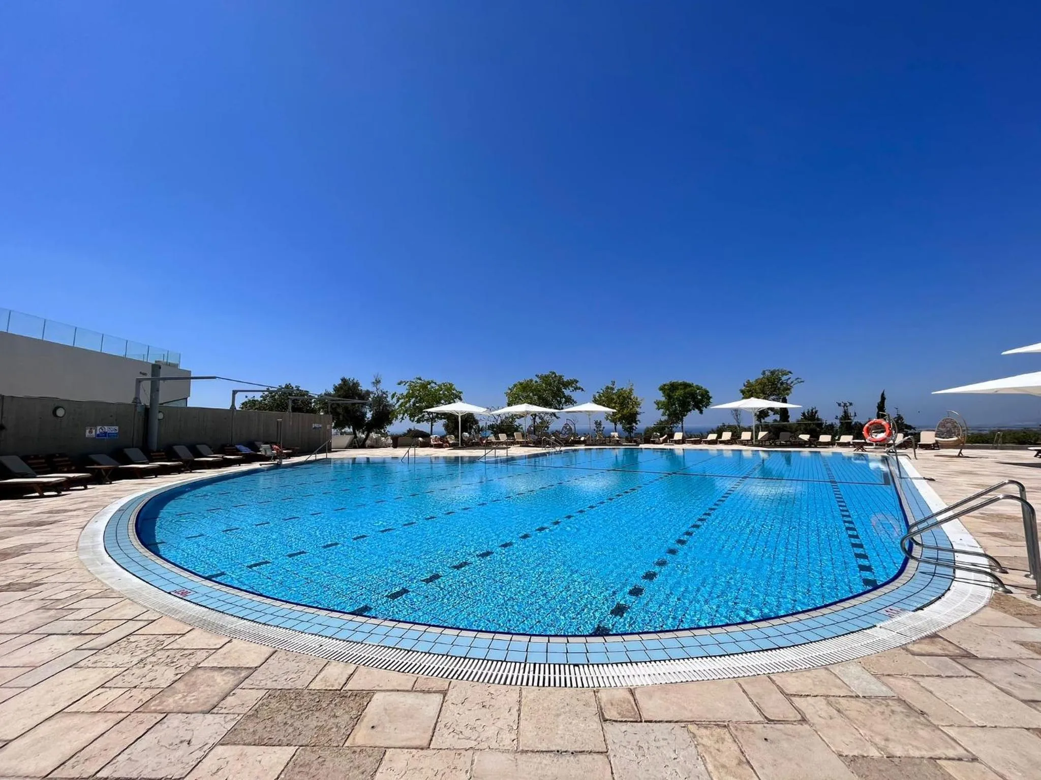 Swimming pool in Elma Hotel and Art Complex