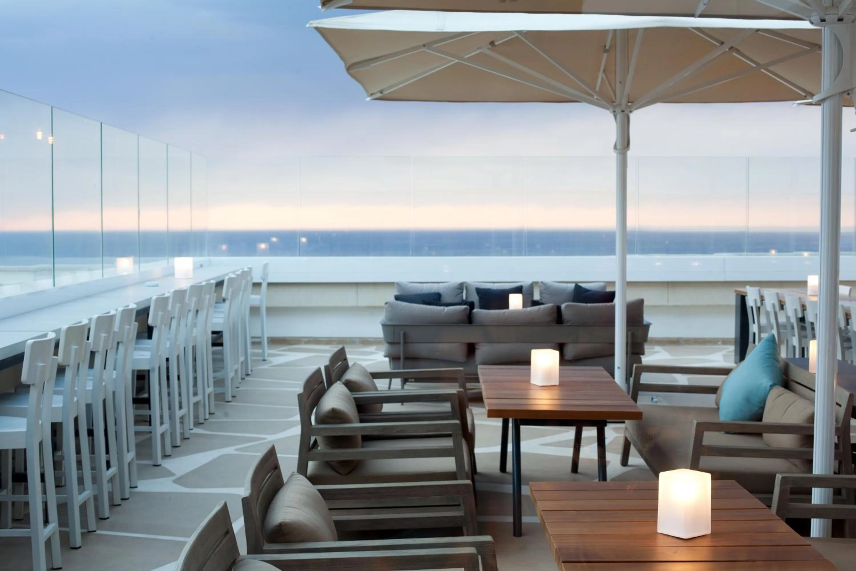 Restaurant/places to eat in Elma Hotel and Art Complex