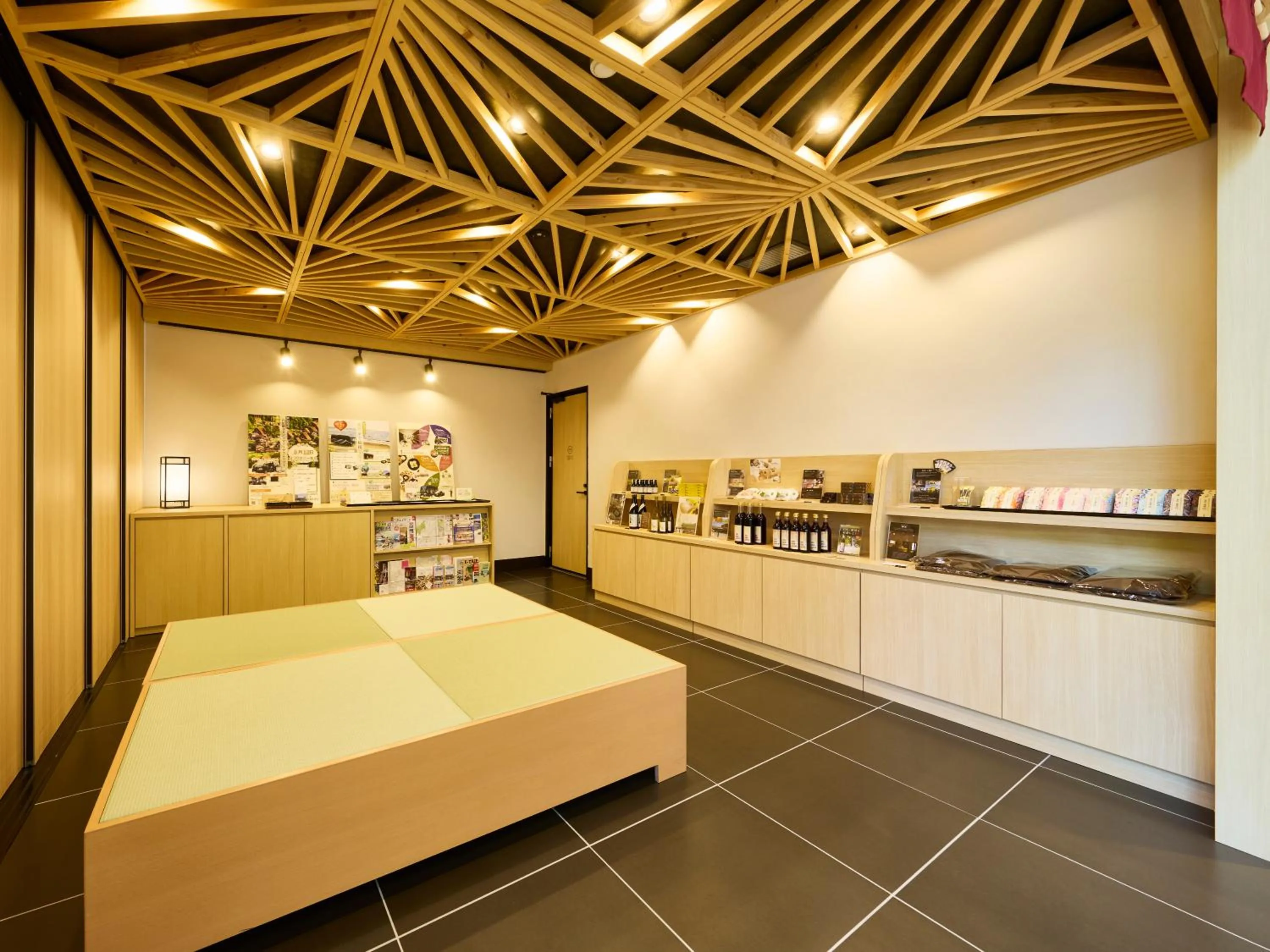 Area and facilities in Kanazawa Sainoniwa Hotel