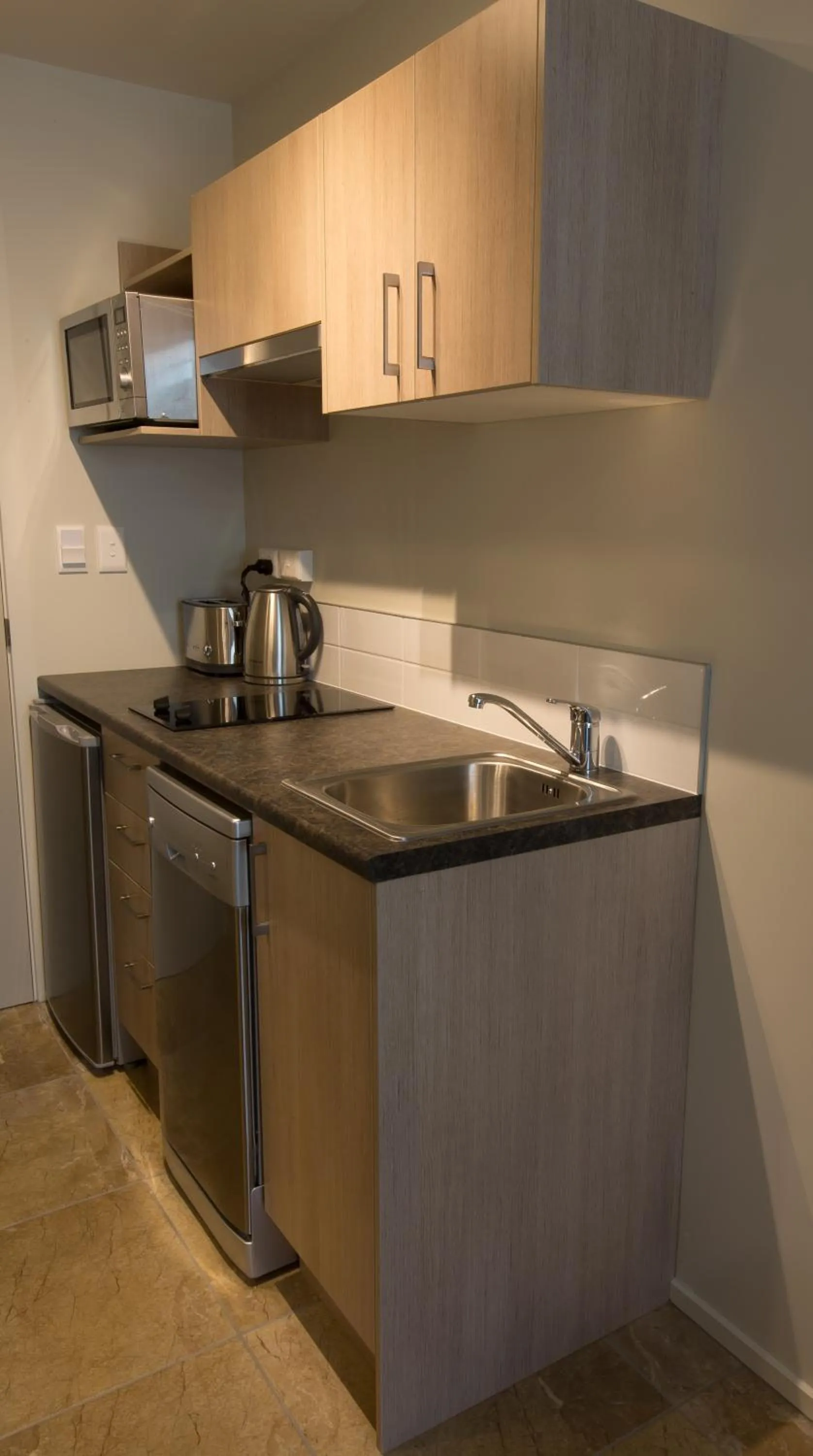 Coffee/tea facilities in Ramada Suites by Wyndham Christchurch City