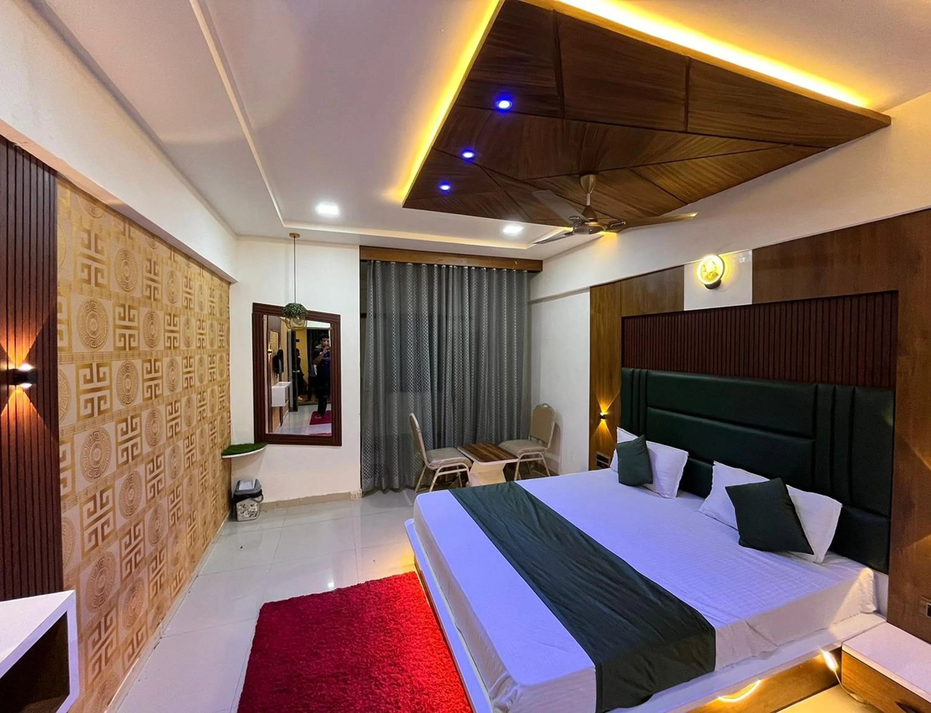 Bed in Hotel The Grand Near Maninagar Railway Station Ahmedabad