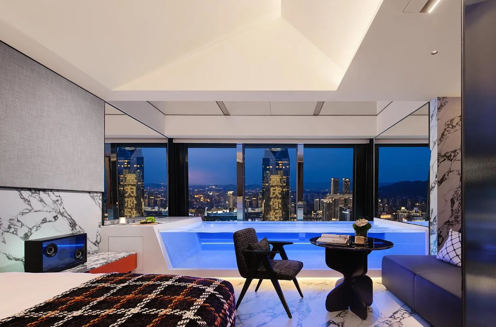 Night in ISEYA Panoramic Hotel Chongqing Jiefangbei Flagship