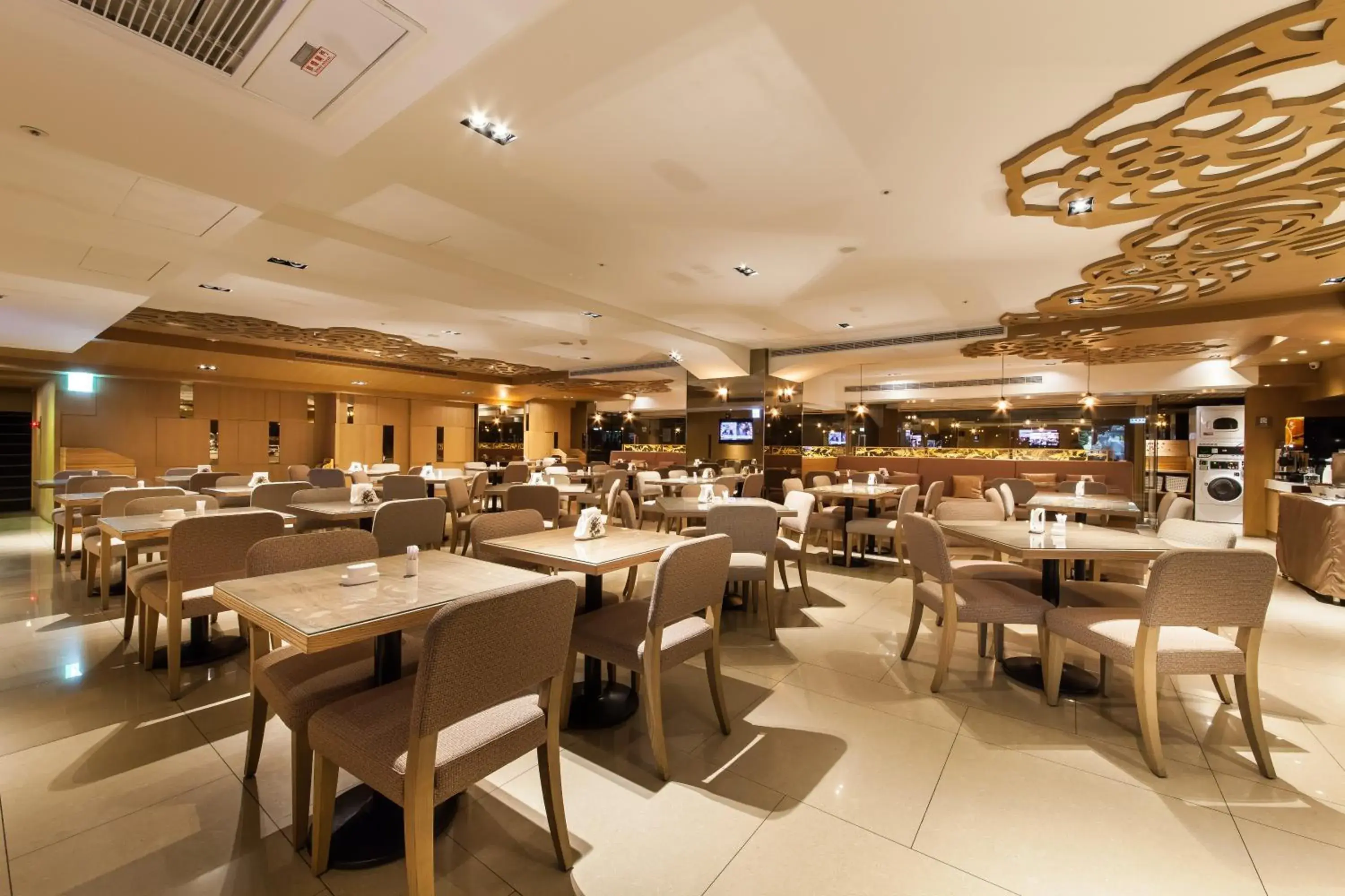 Restaurant/places to eat in Green World Taipei Station Restaurant/places to eat in Green World Taipei Station