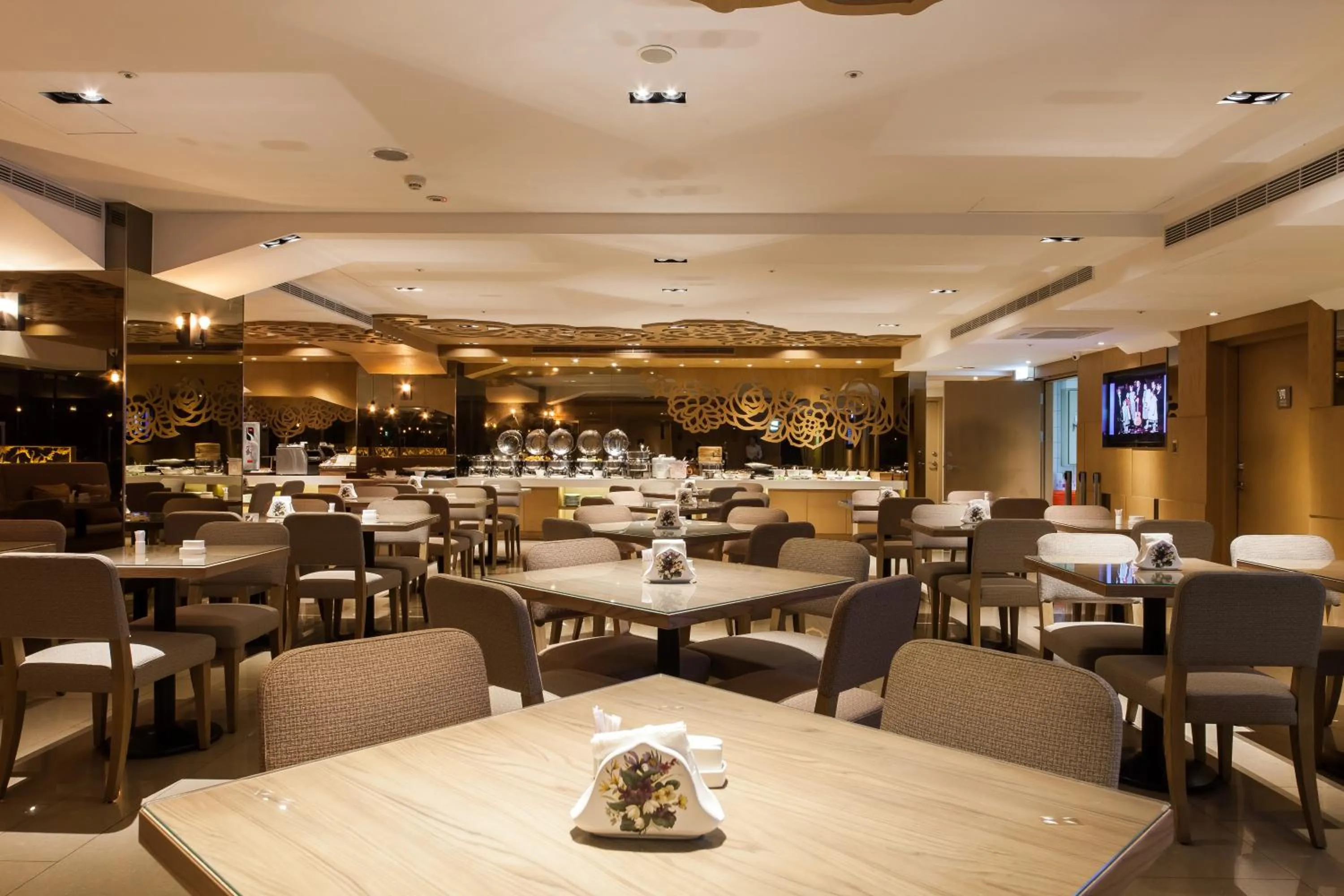 Restaurant/places to eat in Green World Taipei Station