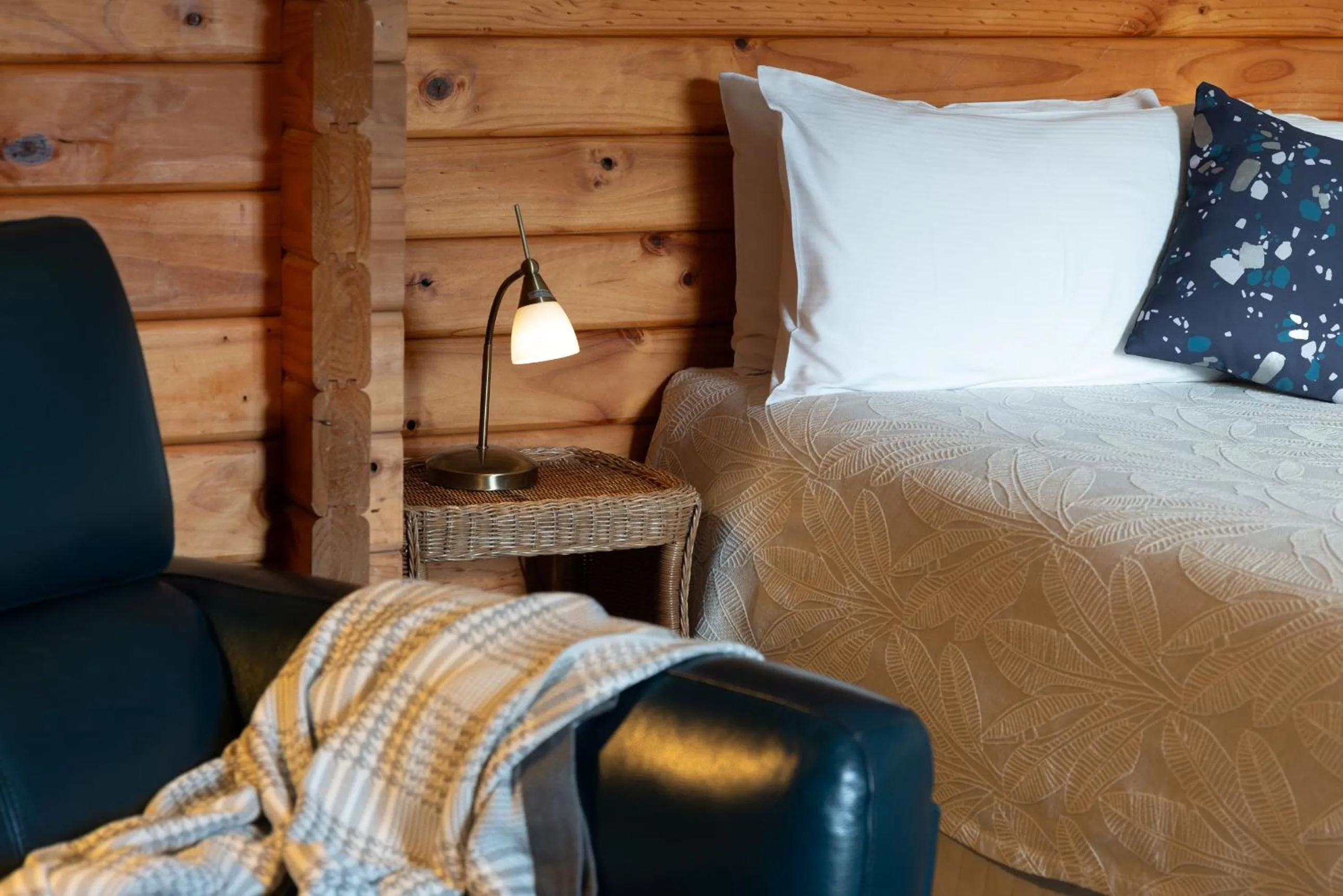 Bedroom, Bed in Fox Glacier Lodge