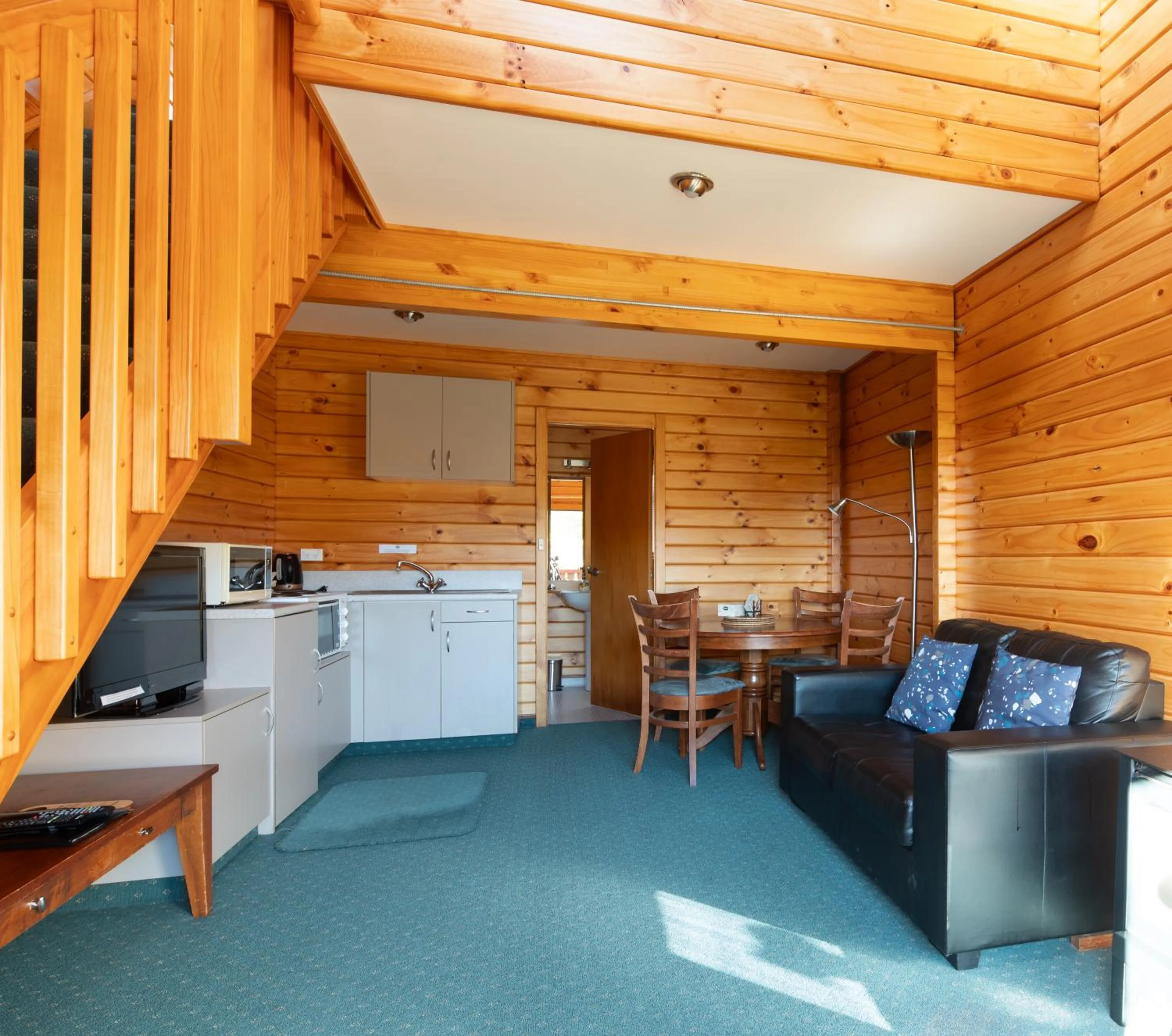 Kitchen or kitchenette in Fox Glacier Lodge