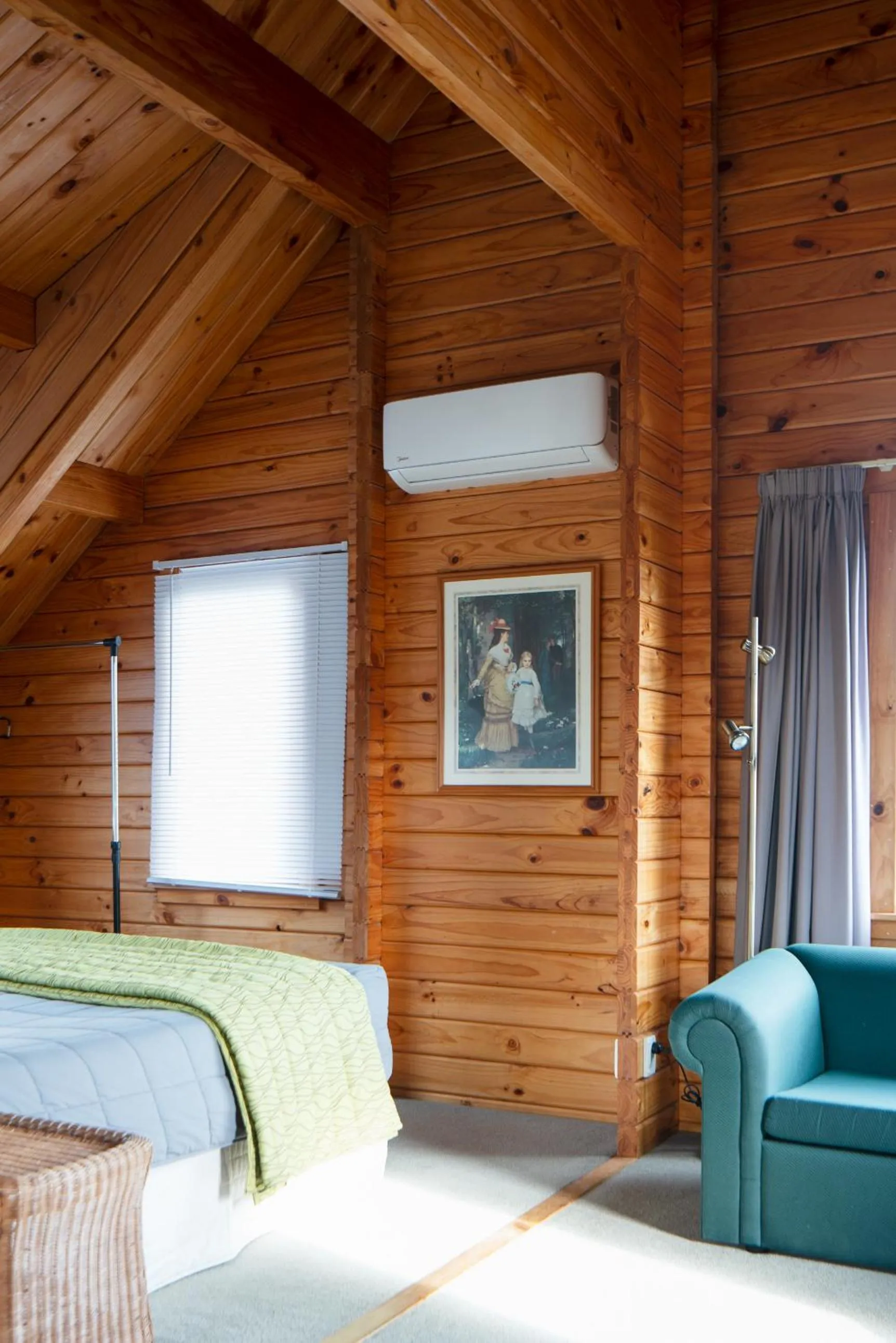 Living room in Fox Glacier Lodge