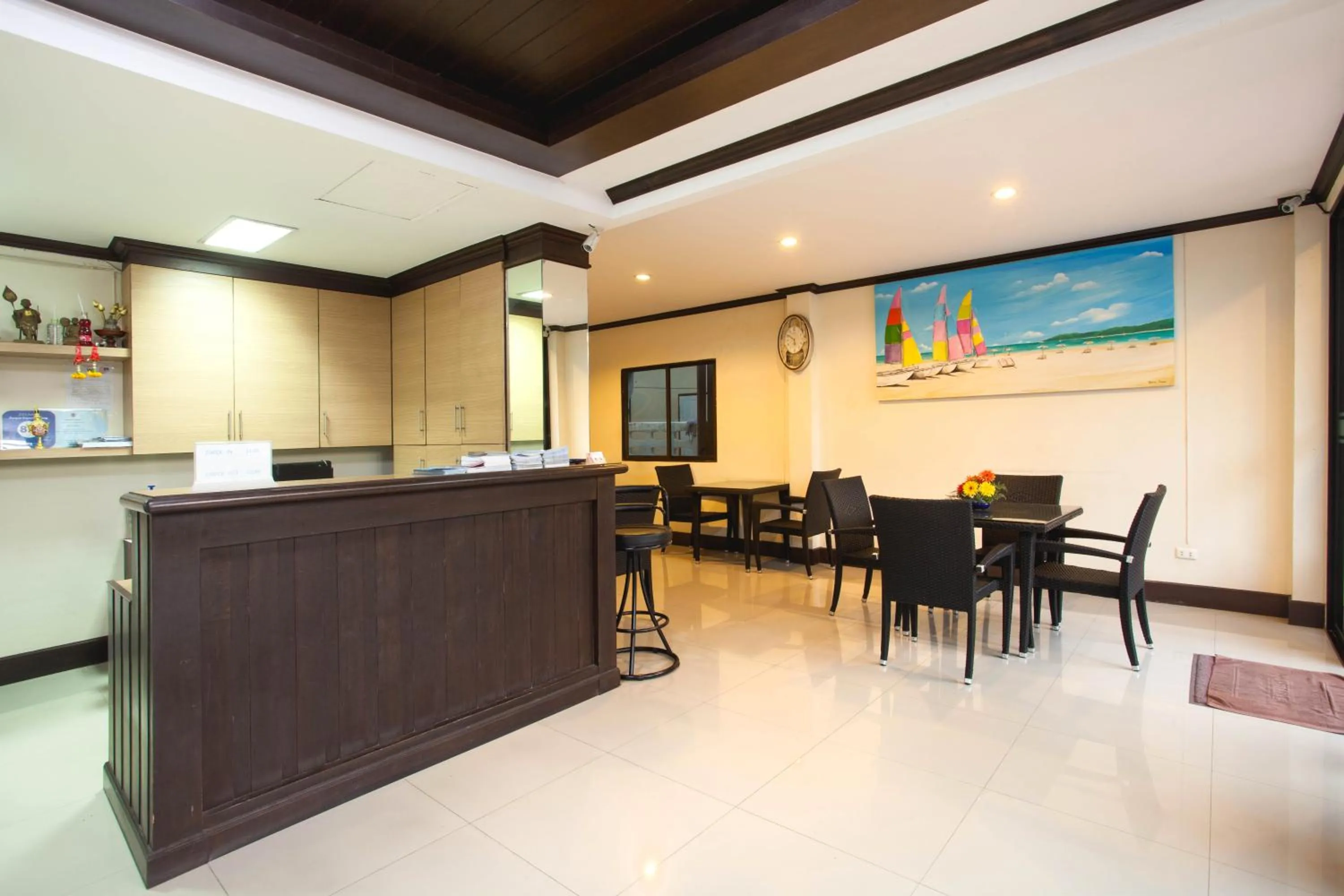 Lobby or reception in Paripas Express Patong