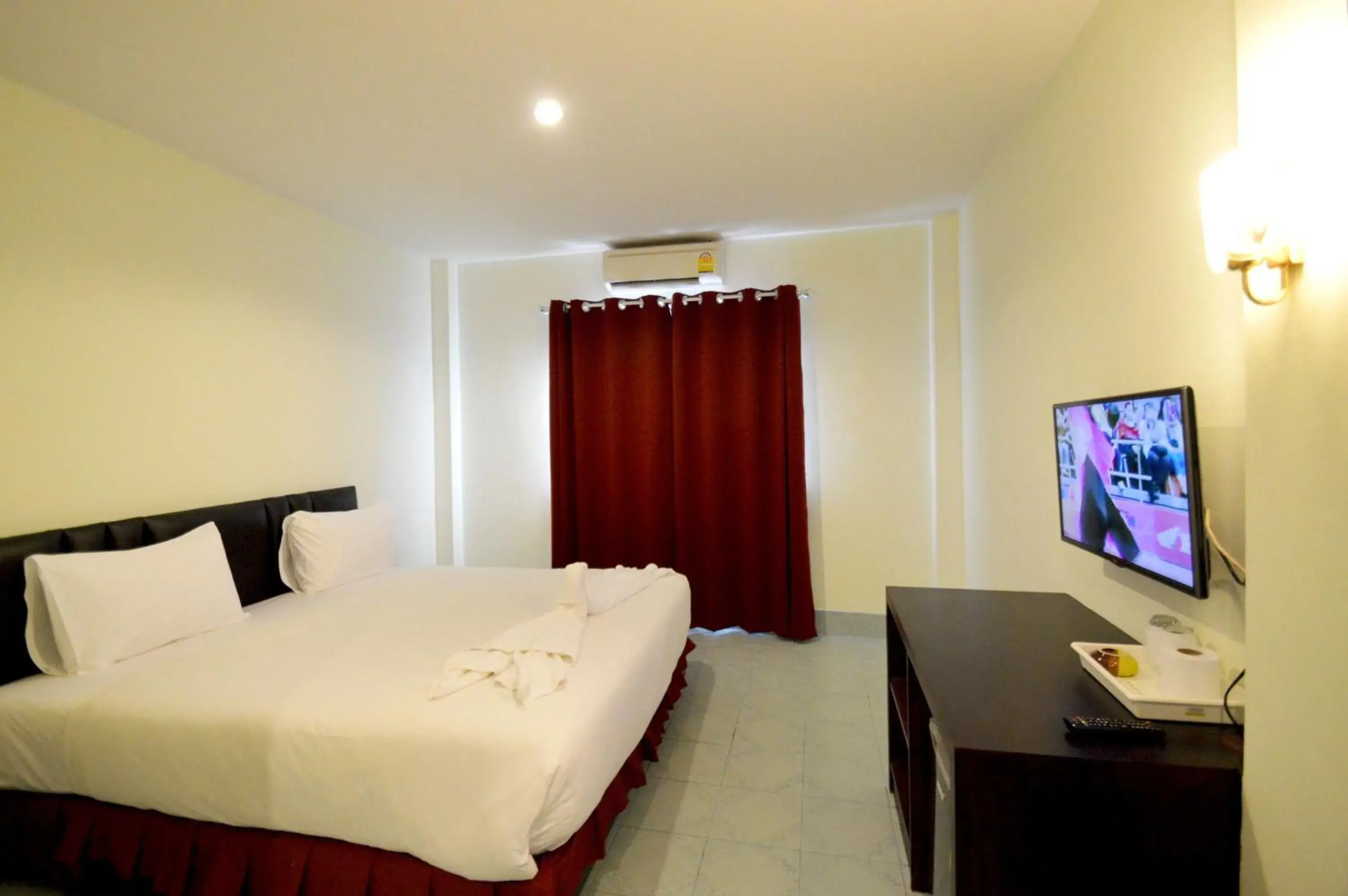Bed in Paripas Express Patong Bed in Paripas Express Patong