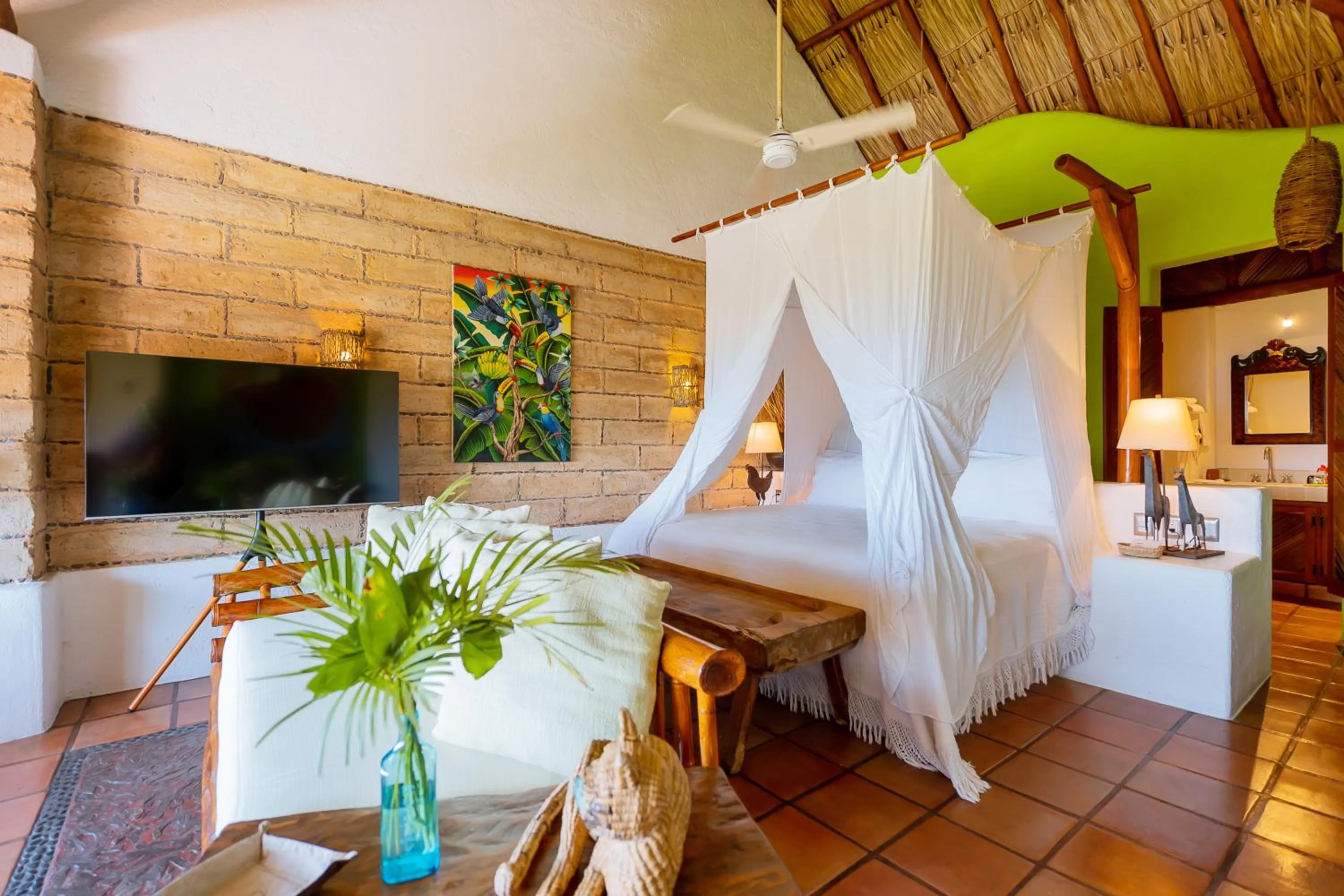 TV and multimedia in Ensueño de Fuga