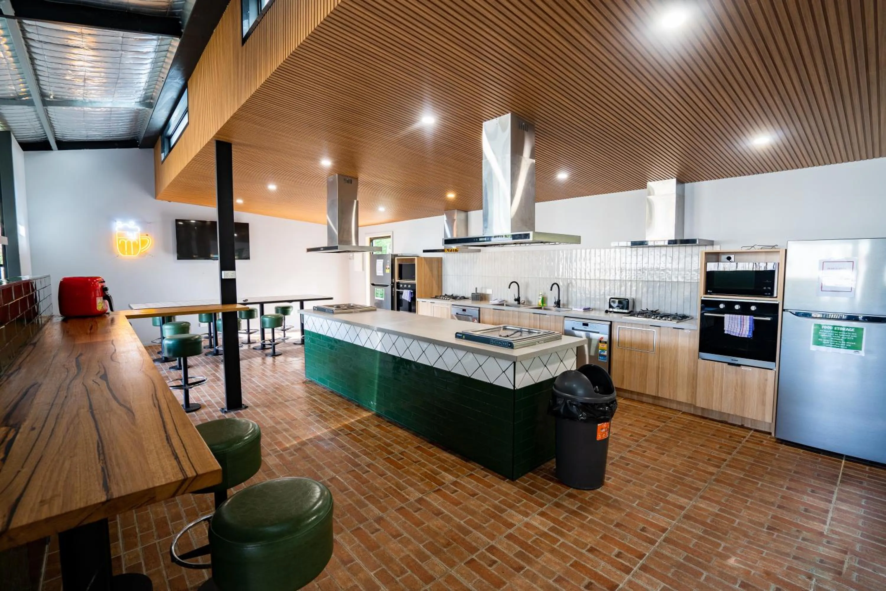 Kitchen or kitchenette in BIG4 Yarra Valley Park Lane Holiday Park