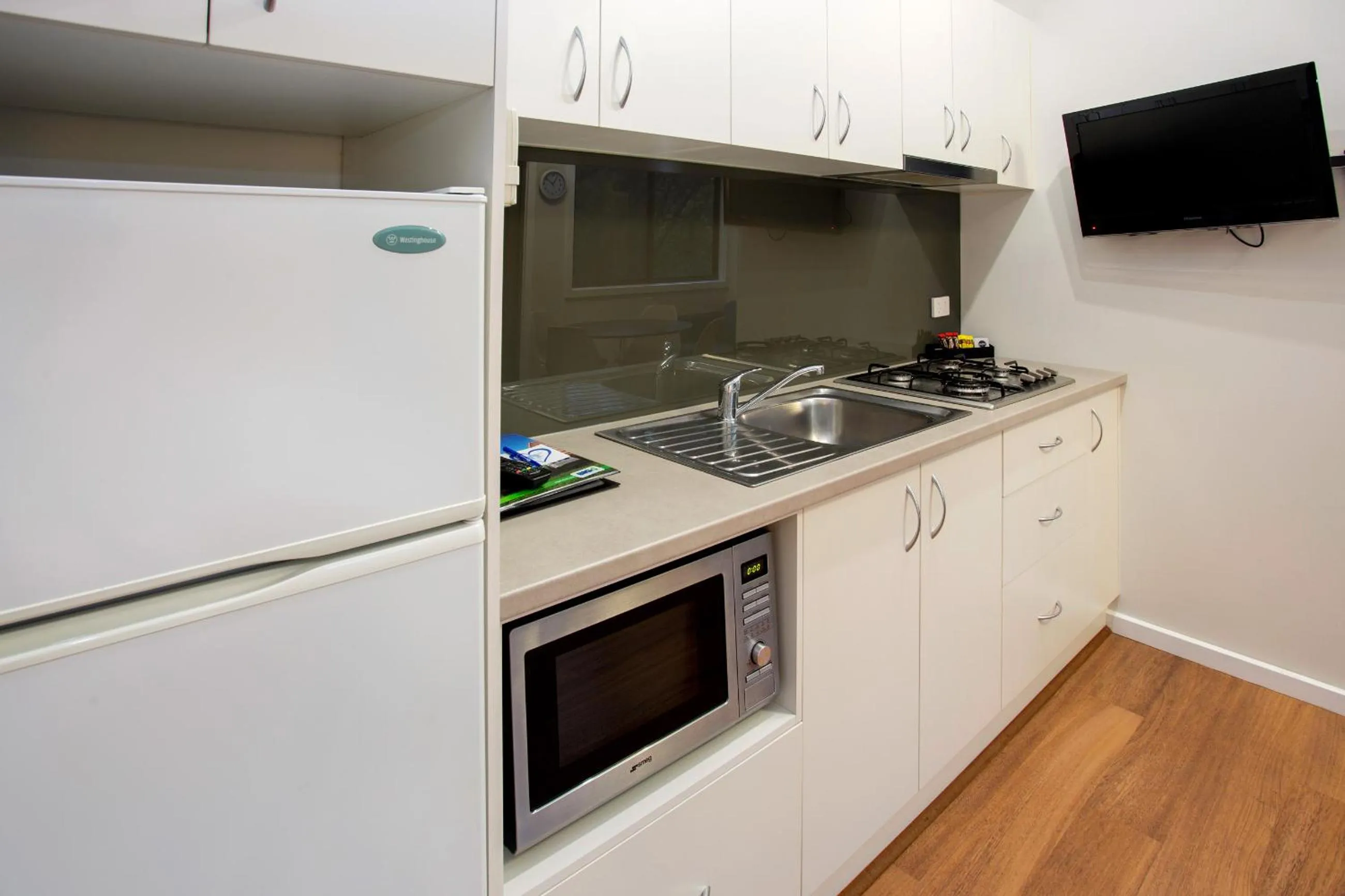 Kitchen or kitchenette in BIG4 Yarra Valley Park Lane Holiday Park