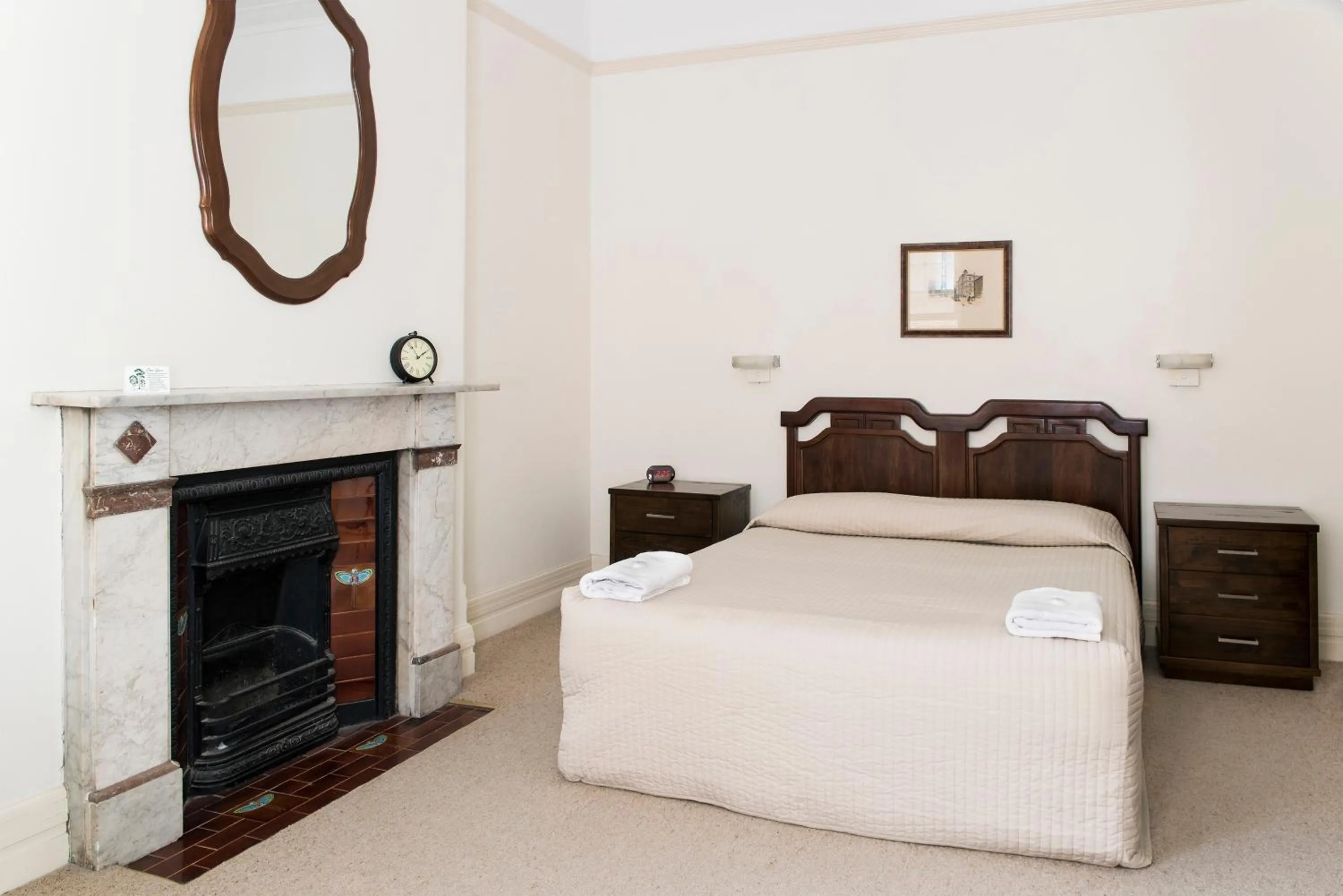 Photo of the whole room in Mercantile Hotel