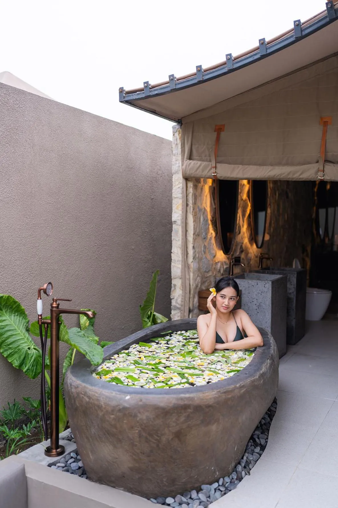 Hot Tub in Ubud Mas Glamping Luxury Tent