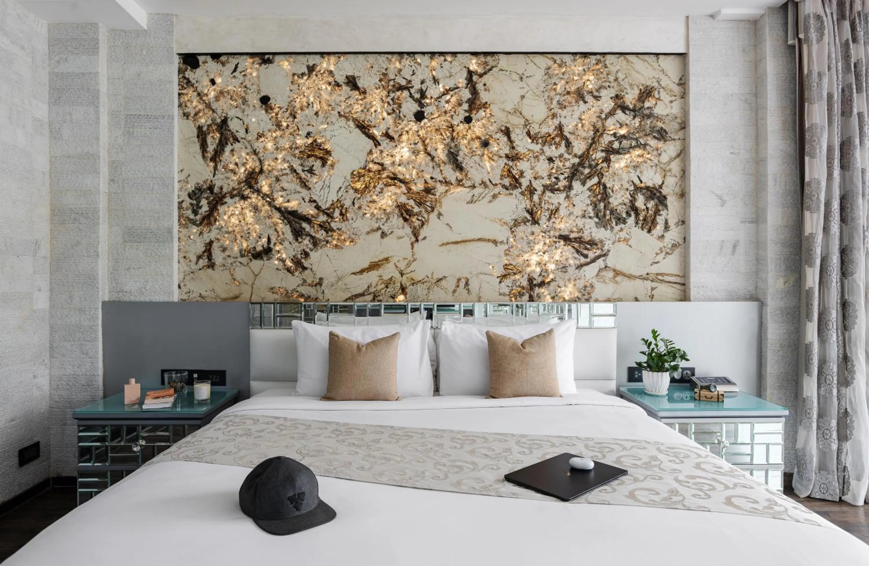 Bed in The Panoramic Getaway