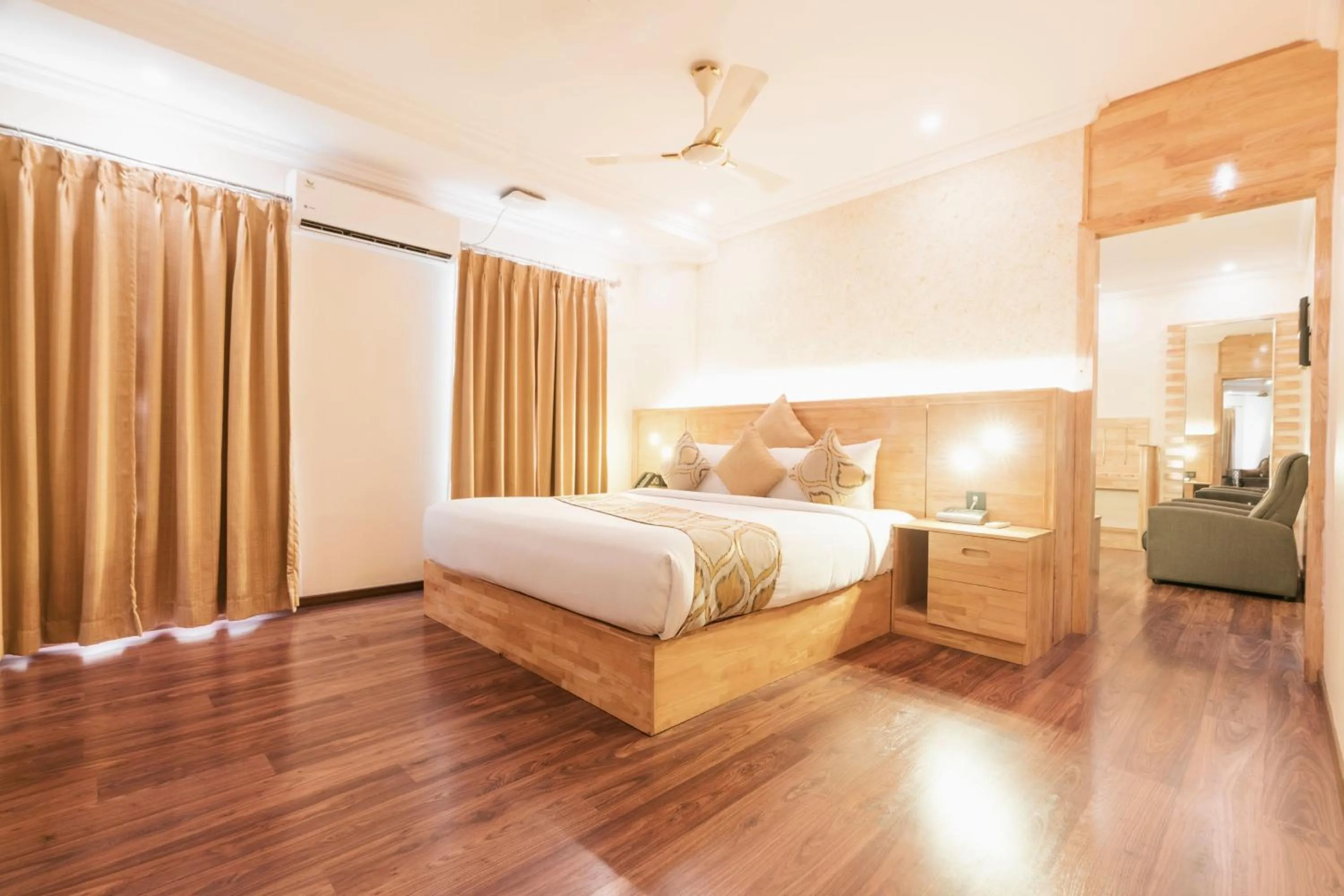 Photo of the whole room, Bed in The Panoramic Getaway