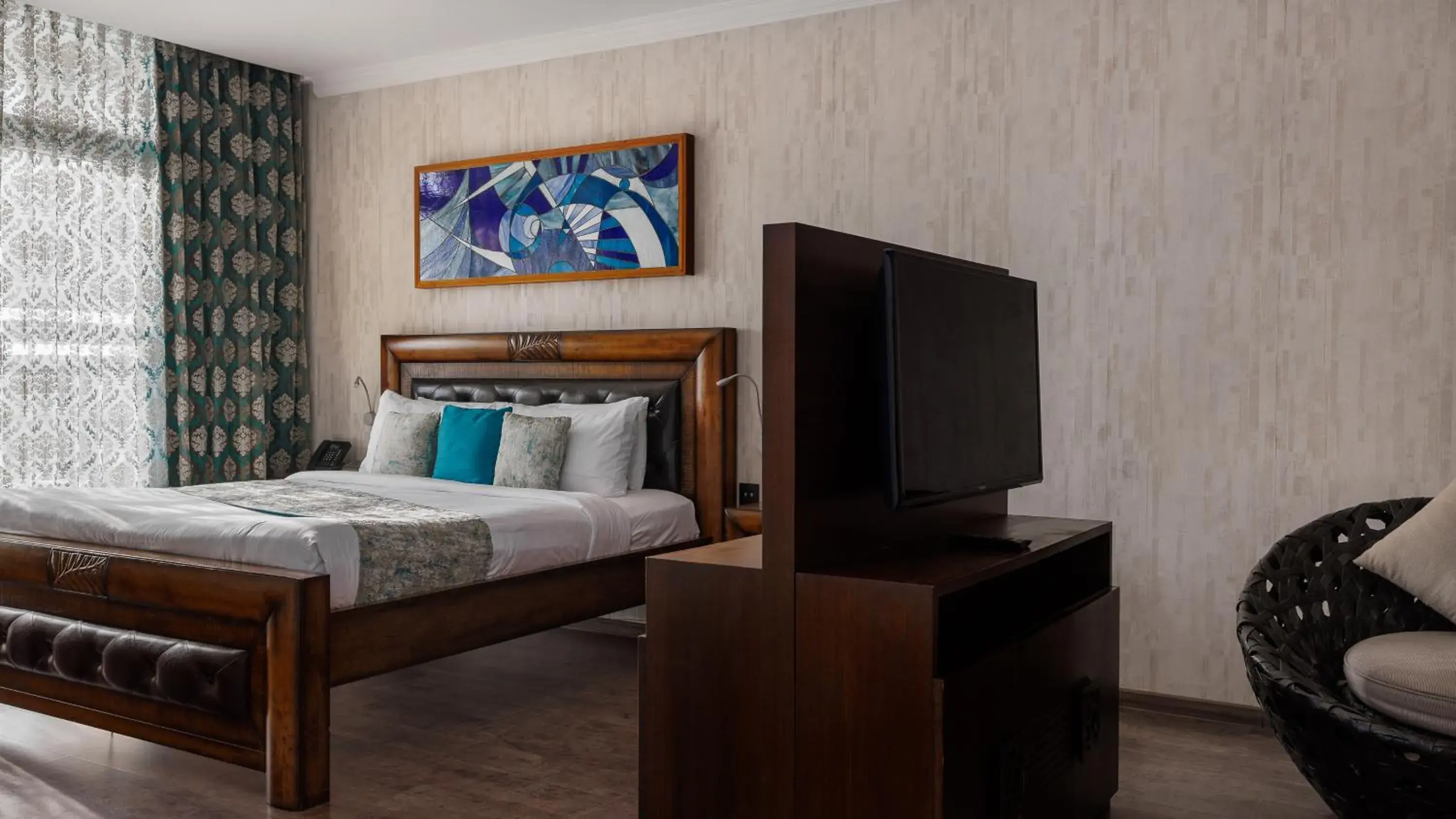 Executive Suite in The Panoramic Getaway Executive Suite in The Panoramic Getaway