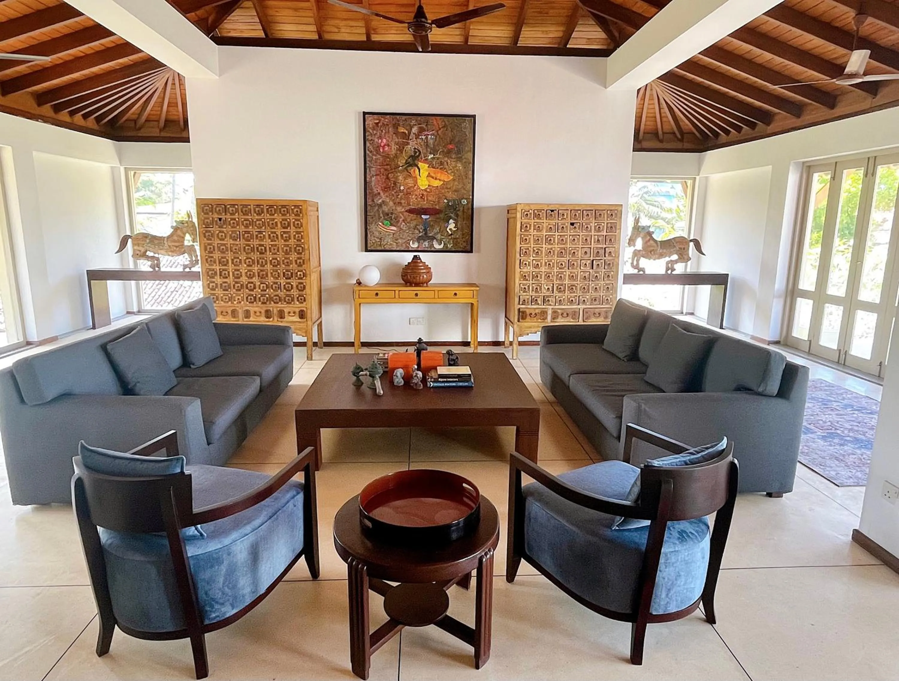 Living room in Elysium