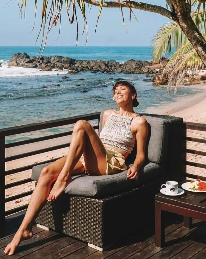 Seating area in Elysium