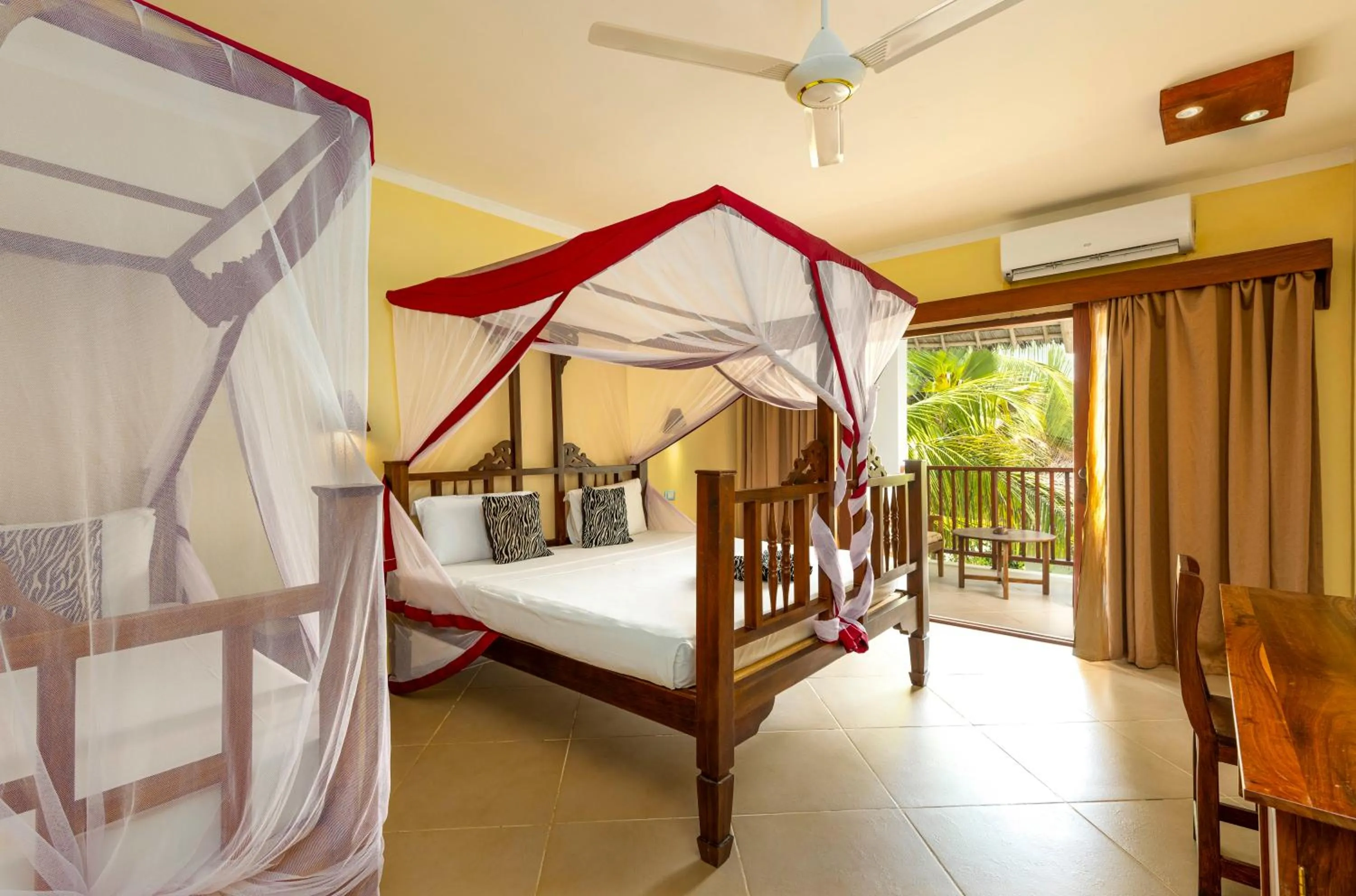 Photo of the whole room in JAZ Adonia