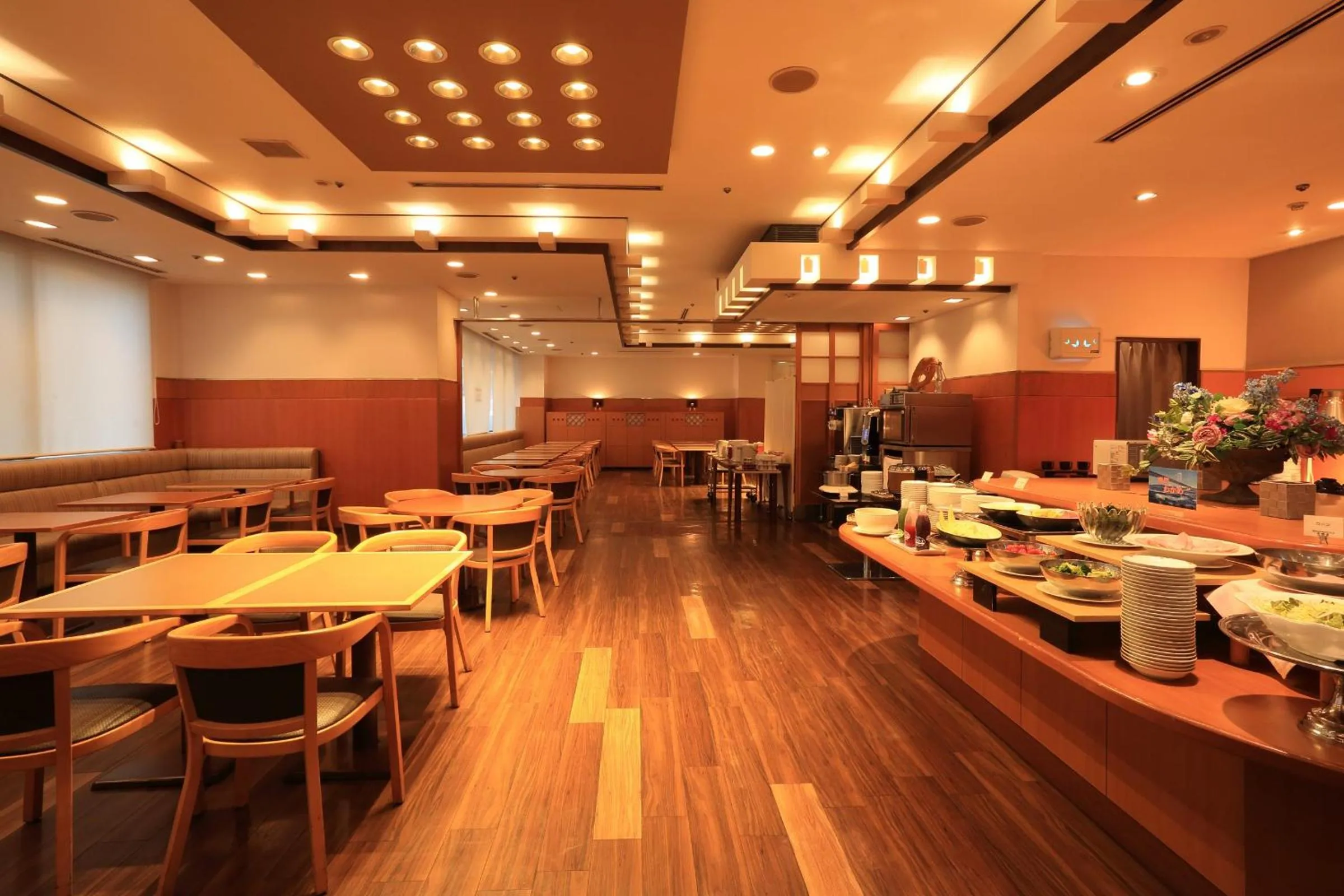 Restaurant/places to eat in Smile Hotel Tokushima
