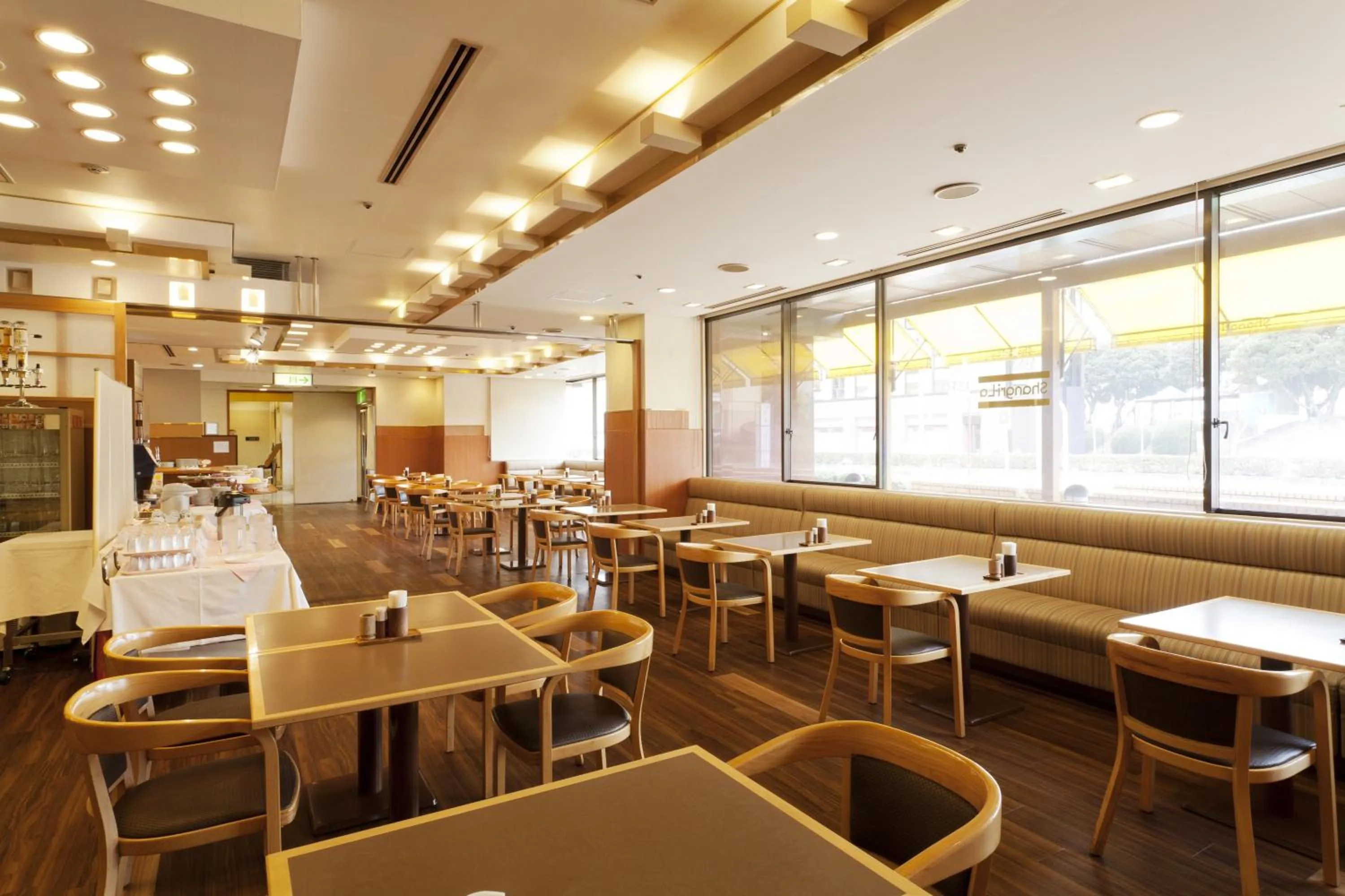 Restaurant/places to eat in Smile Hotel Tokushima