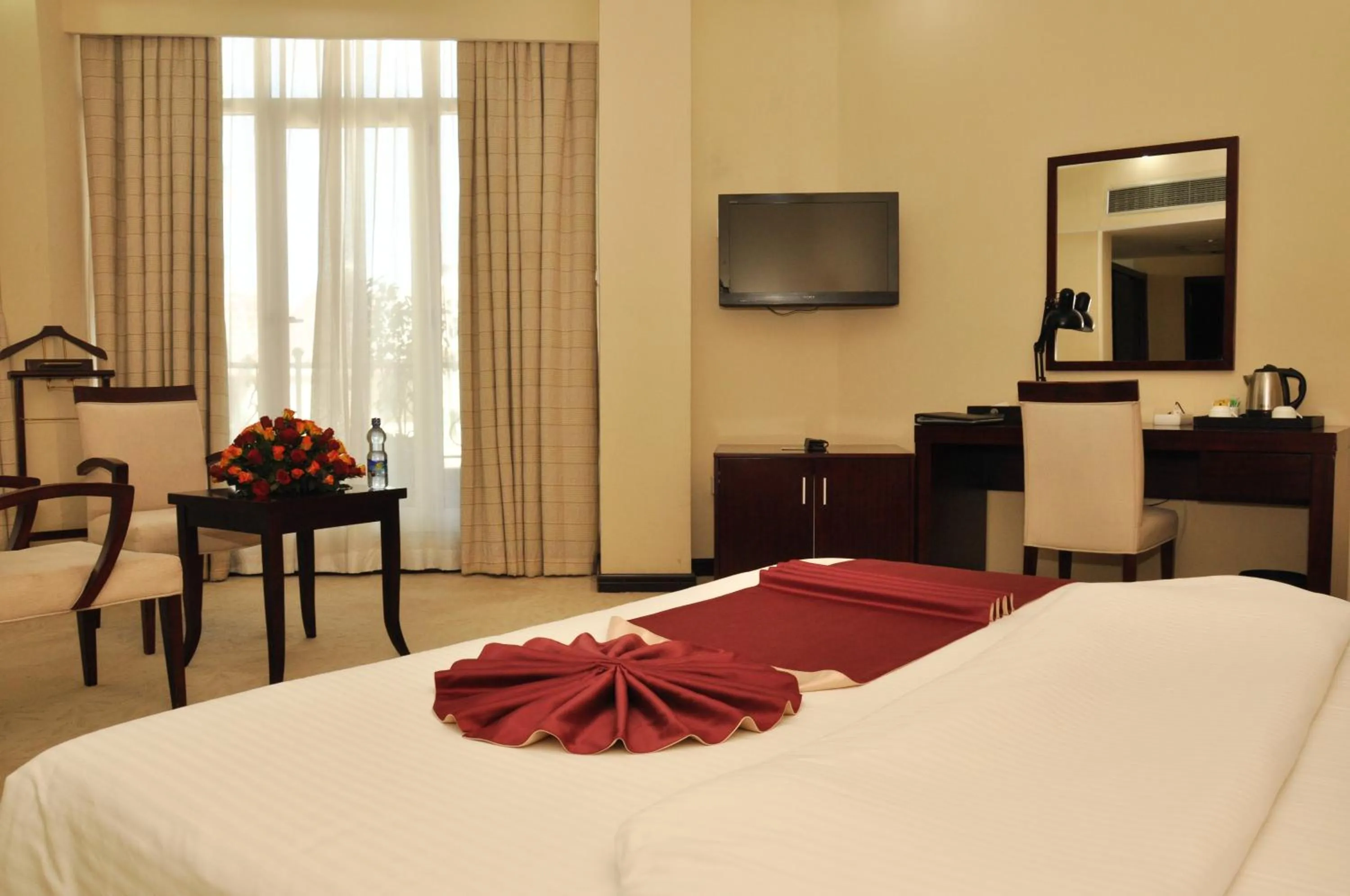 Bedroom, Bed in Harmony Hotel