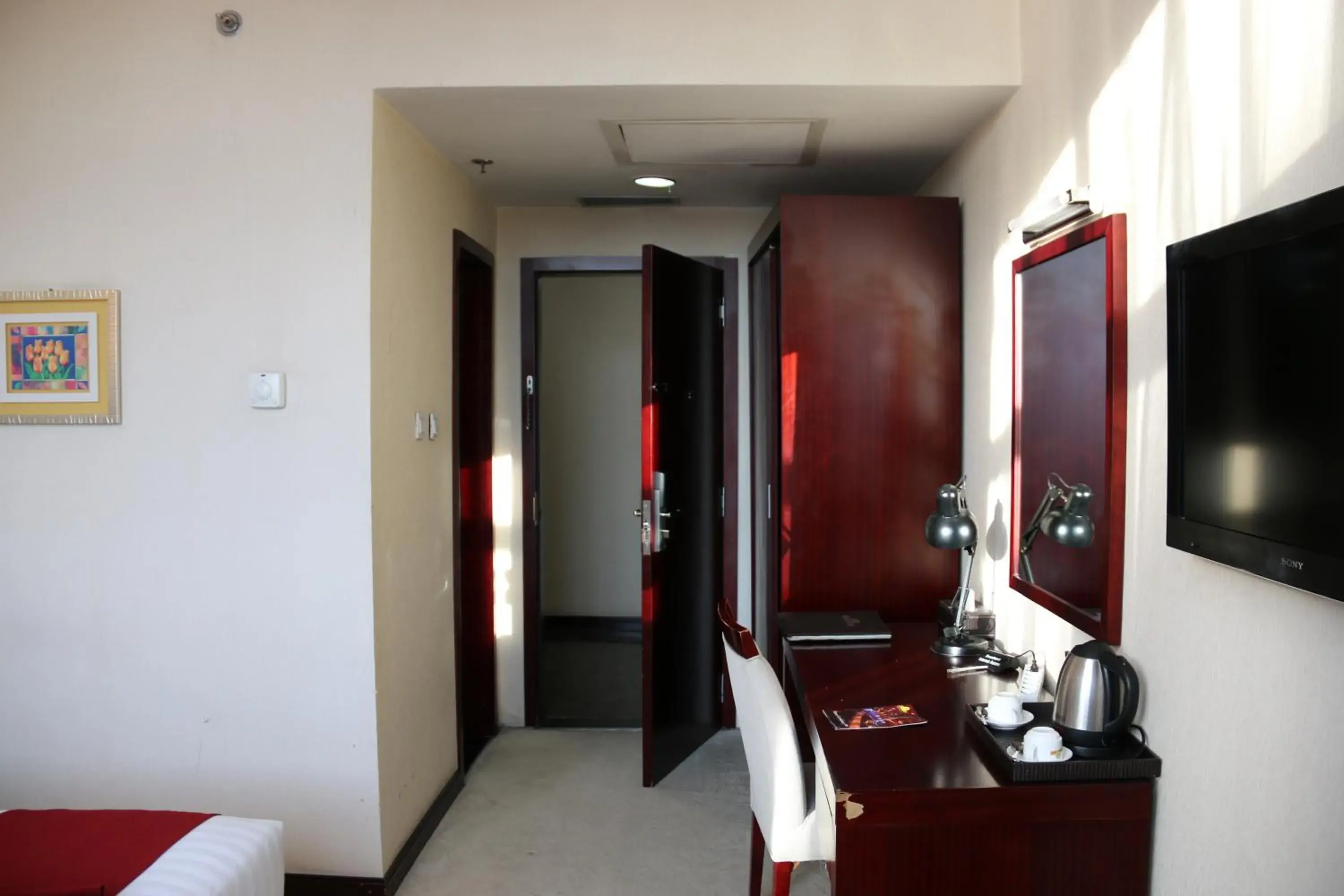 Coffee/tea facilities, Bed in Harmony Hotel Coffee/tea facilities, Bed in Harmony Hotel