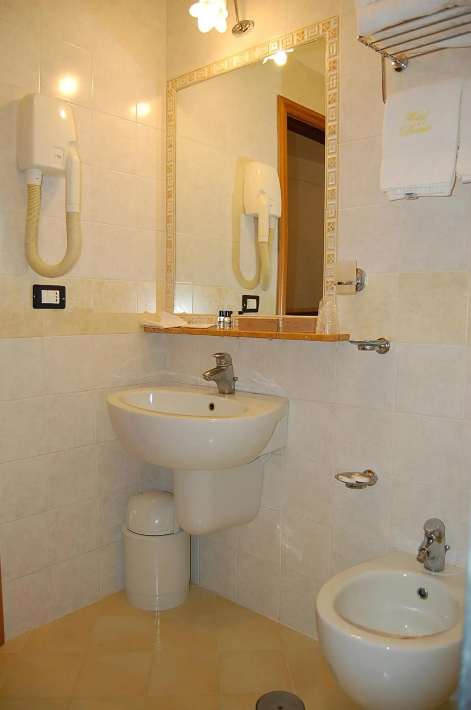 Bathroom in Hotel Ristorante Donato