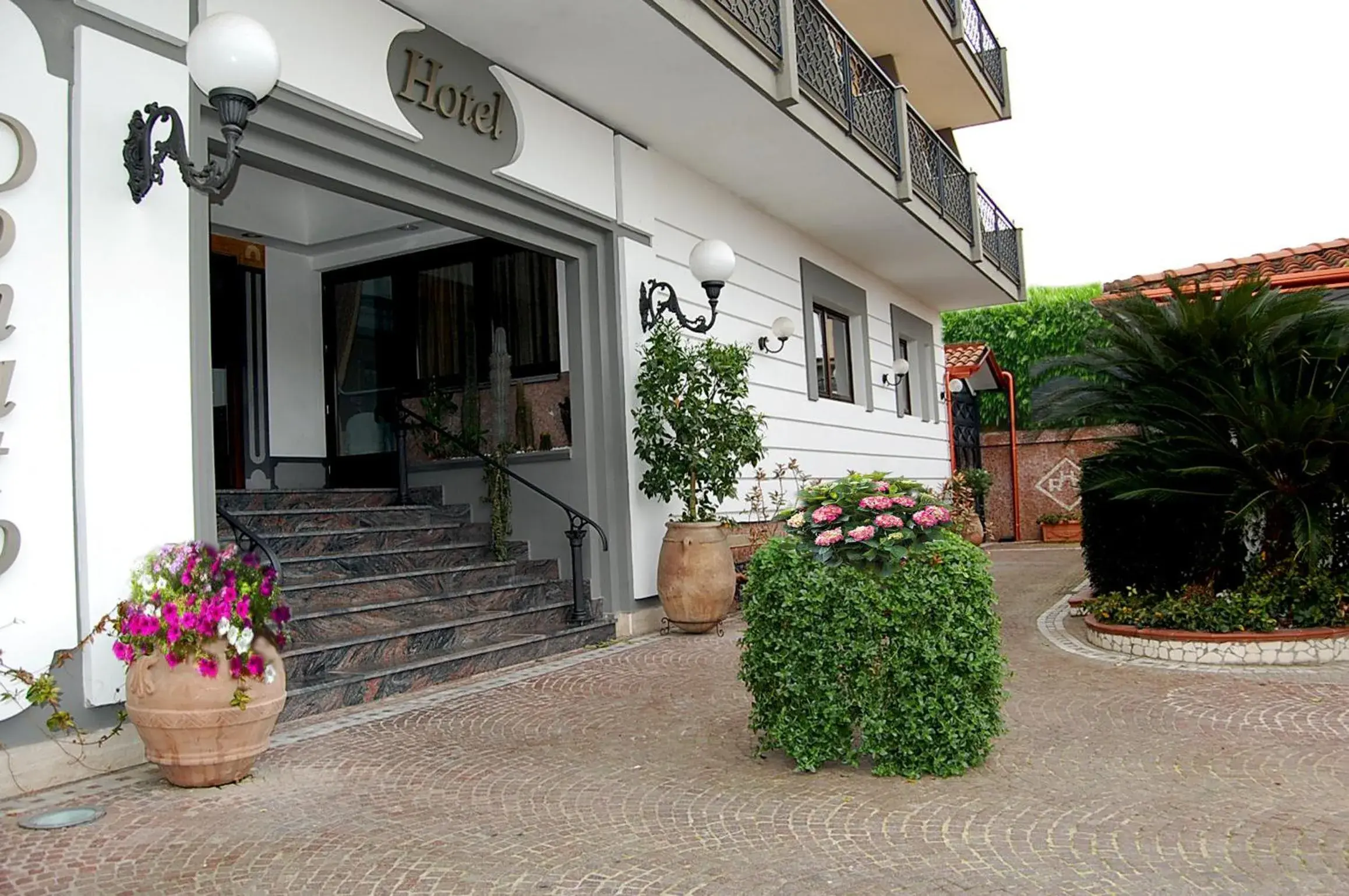 Property building in Hotel Ristorante Donato Property building in Hotel Ristorante Donato