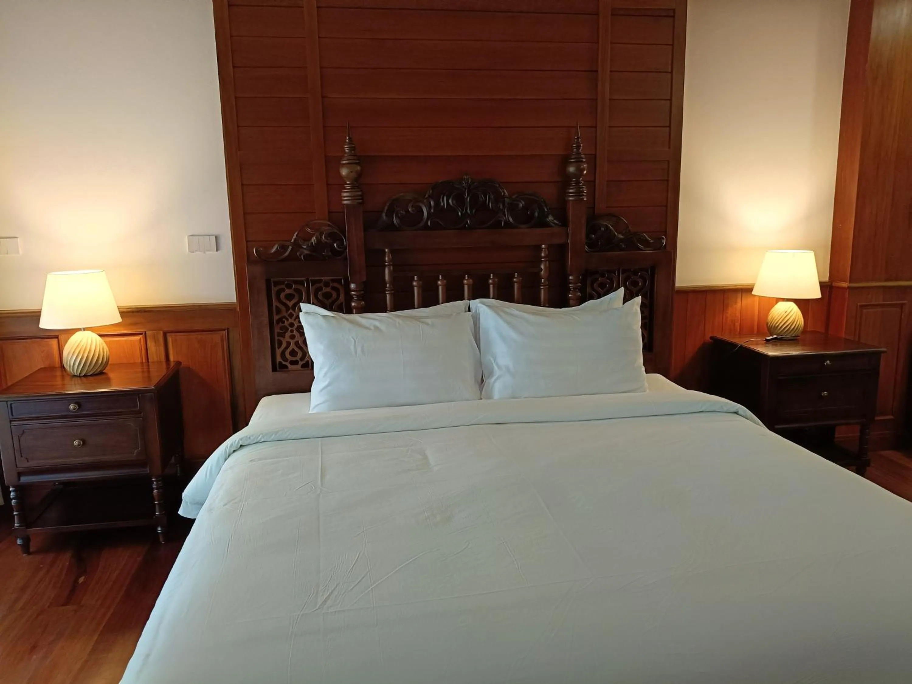 Bed in Phubarn VimarnVangvieng Resort