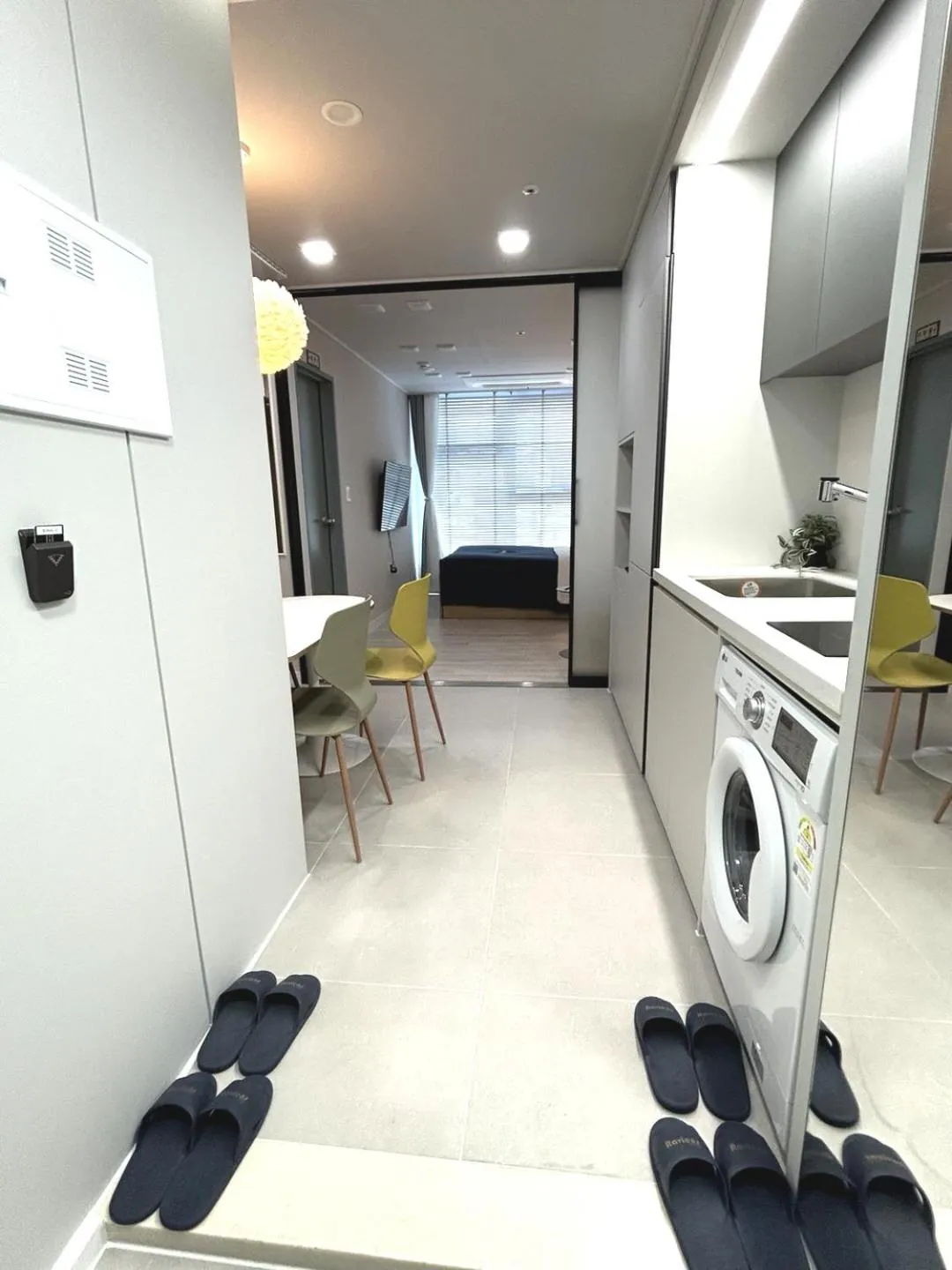 Kitchen or kitchenette in Raviens Haeundae Avenue