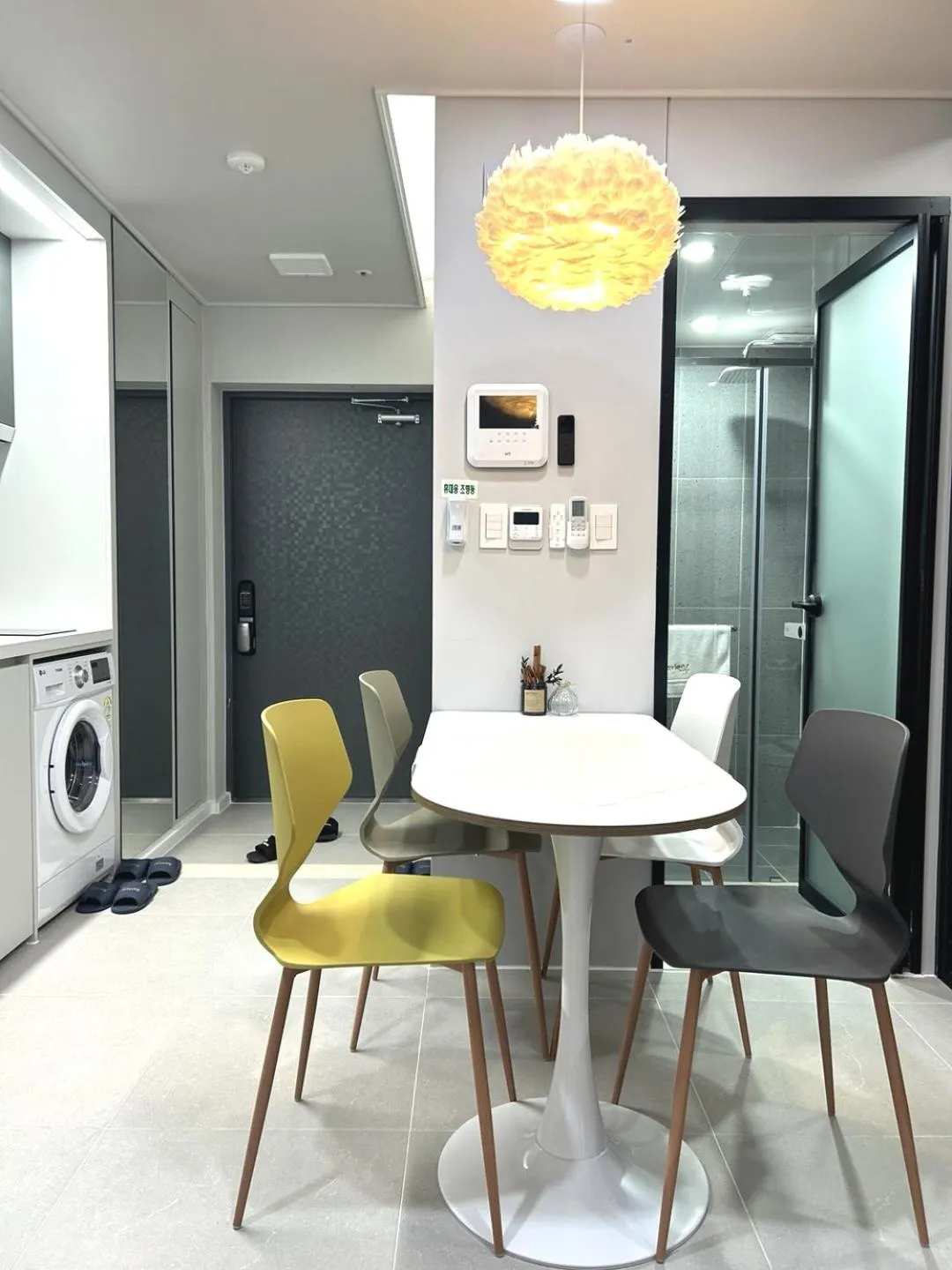 Kitchen or kitchenette in Raviens Haeundae Avenue