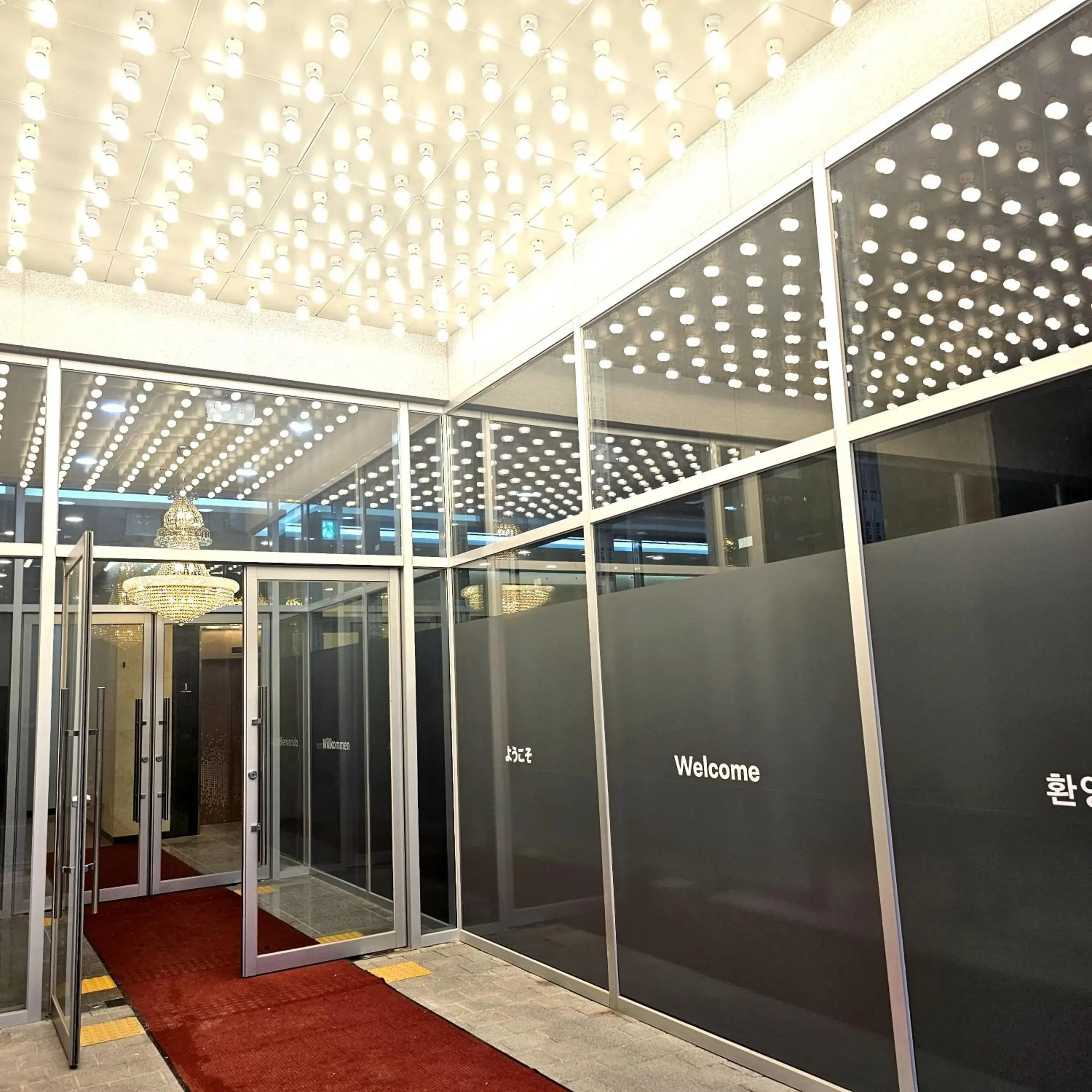 Facade/entrance in Raviens Haeundae Avenue Facade/entrance in Raviens Haeundae Avenue