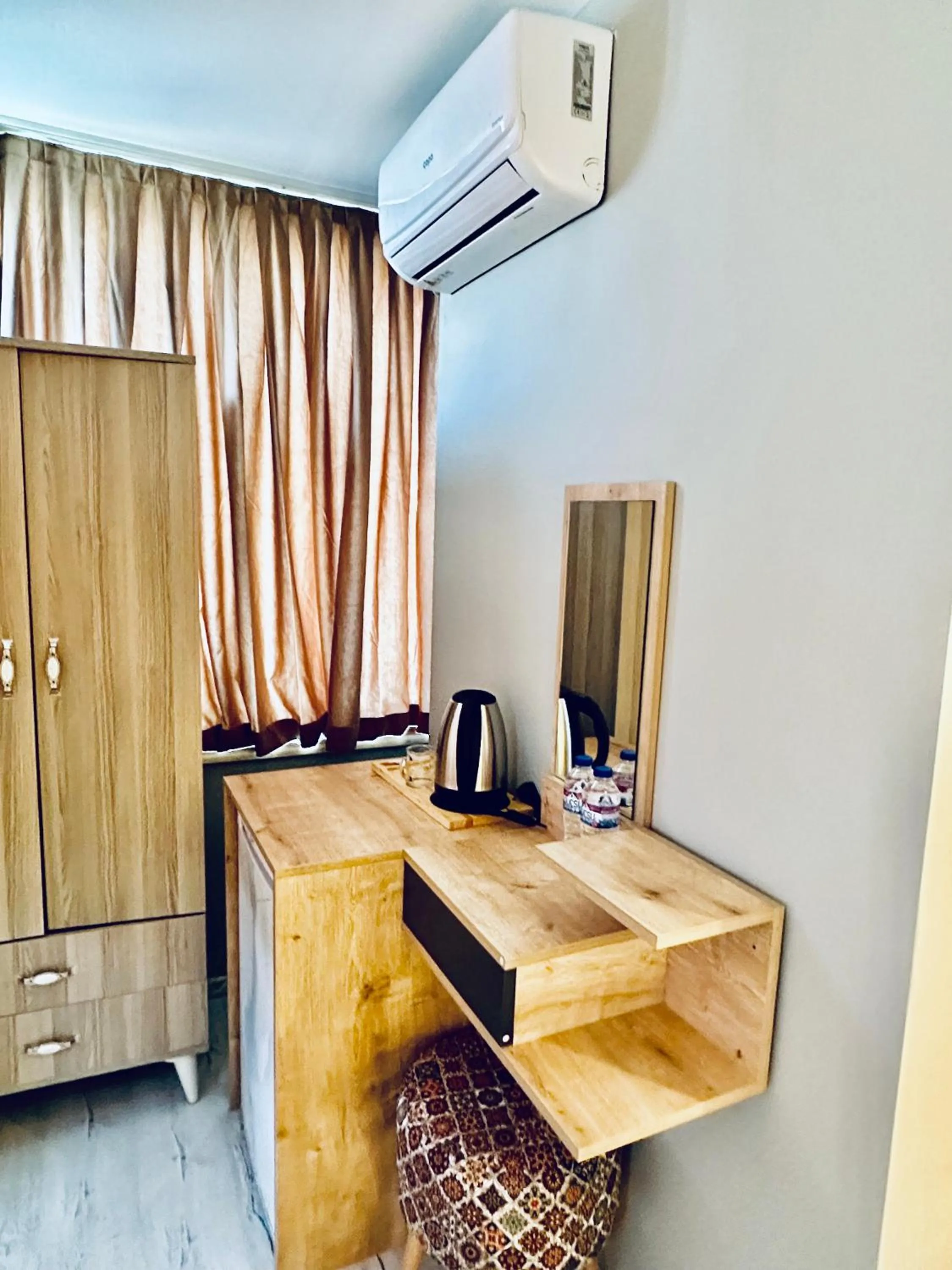 Coffee/tea facilities in The Hera Gold Hotel