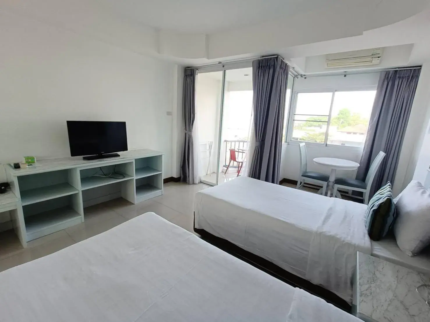 Photo of the whole room, Bed in KP Seaview Jomtien Photo of the whole room, Bed in KP Seaview Jomtien