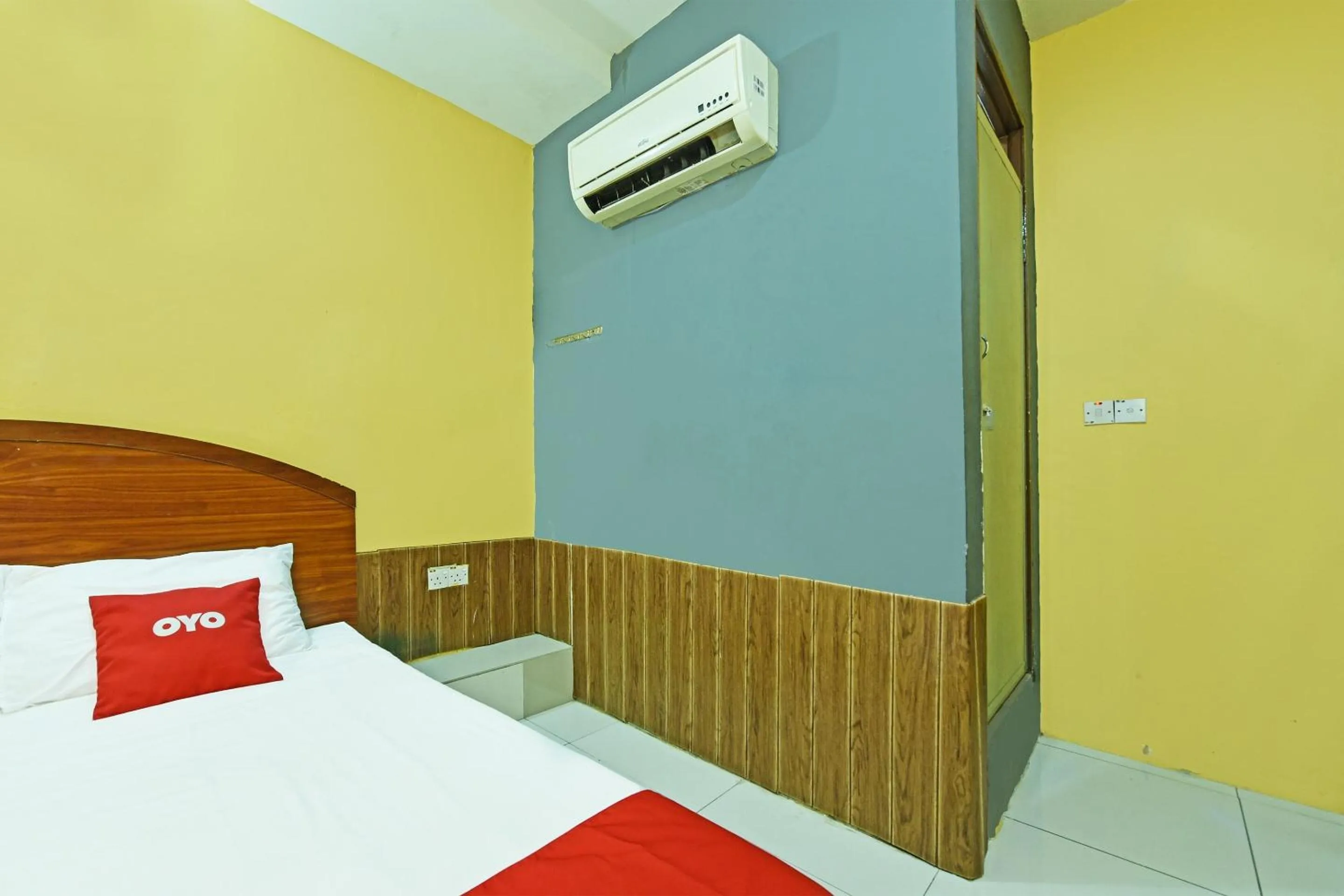 Bedroom, Bed in OYO 89656 Melati Hotel Nilai