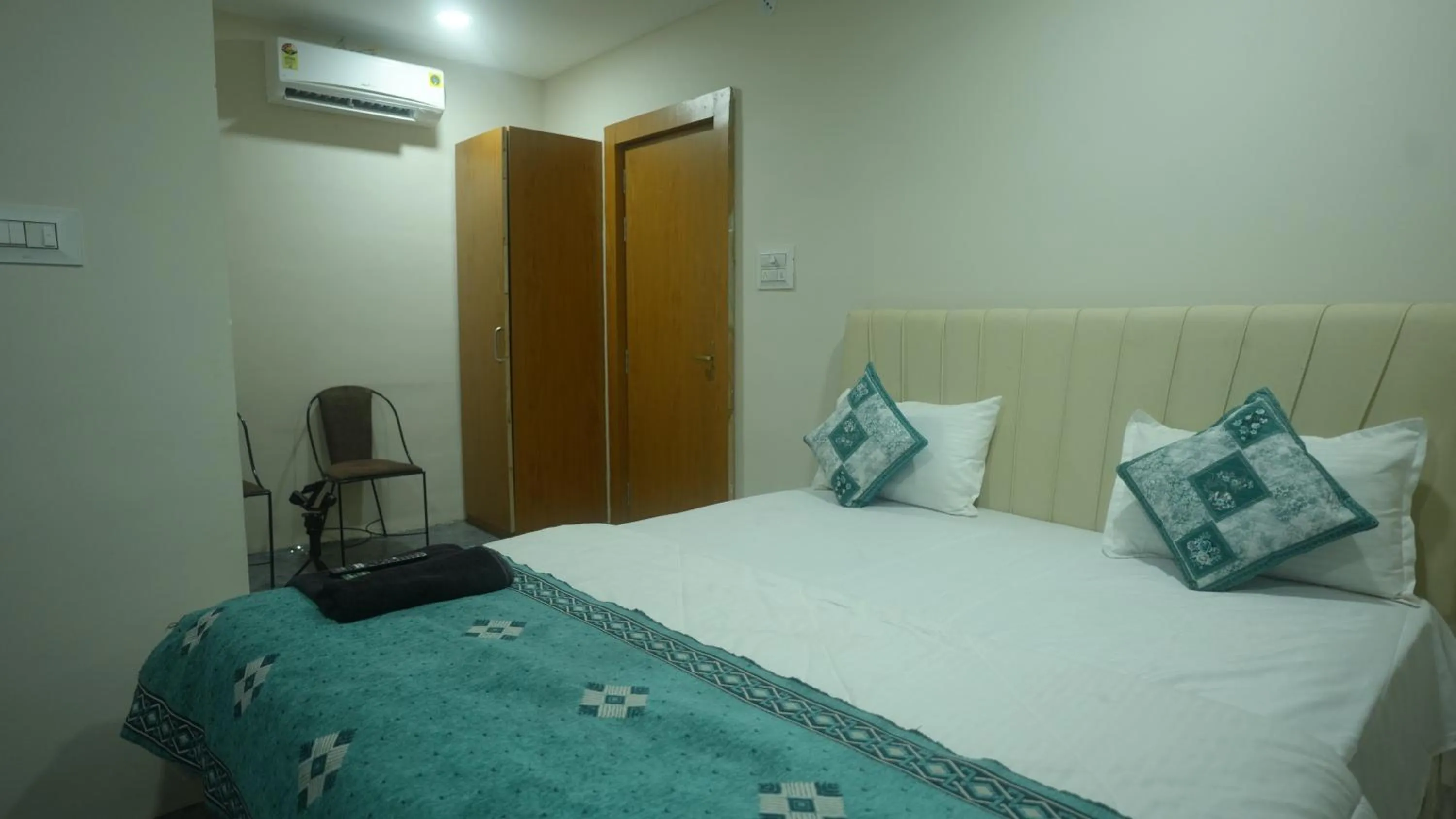 Bed in Hotel Mahakal Avantika Palace