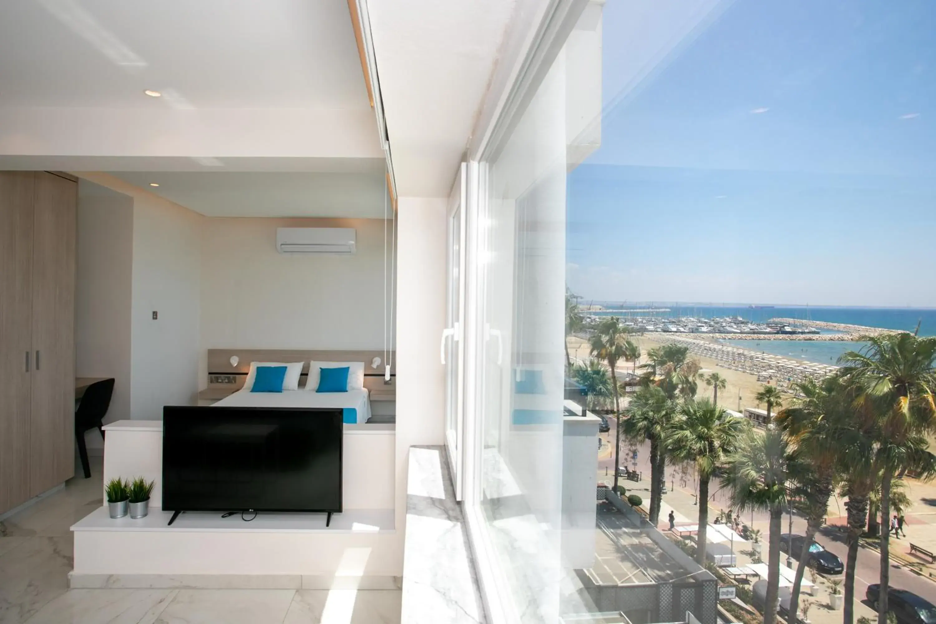 Les Palmiers Sunorama Beach Apartments Les Palmiers Sunorama Beach Apartments