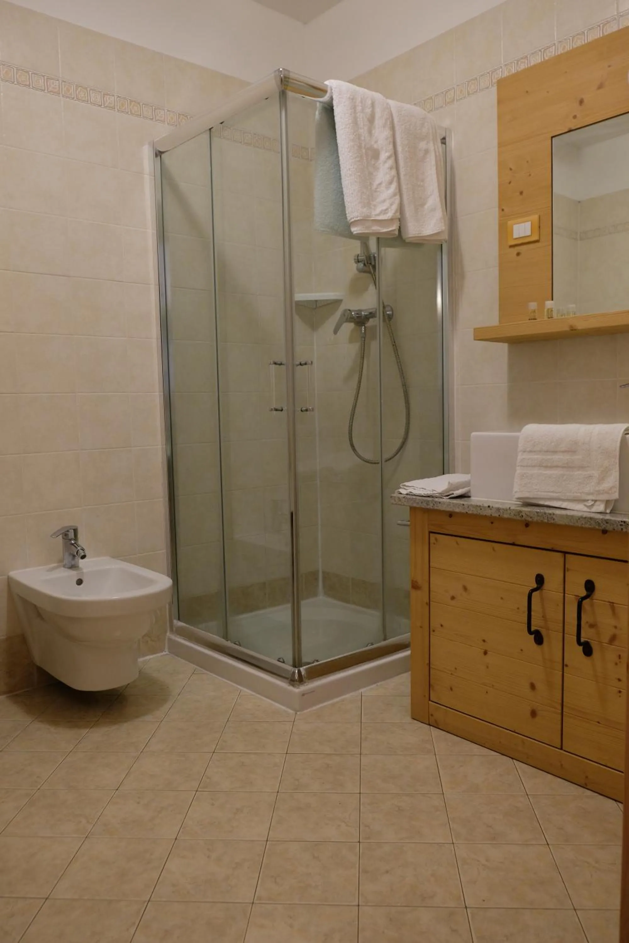 B&B Longanorbait