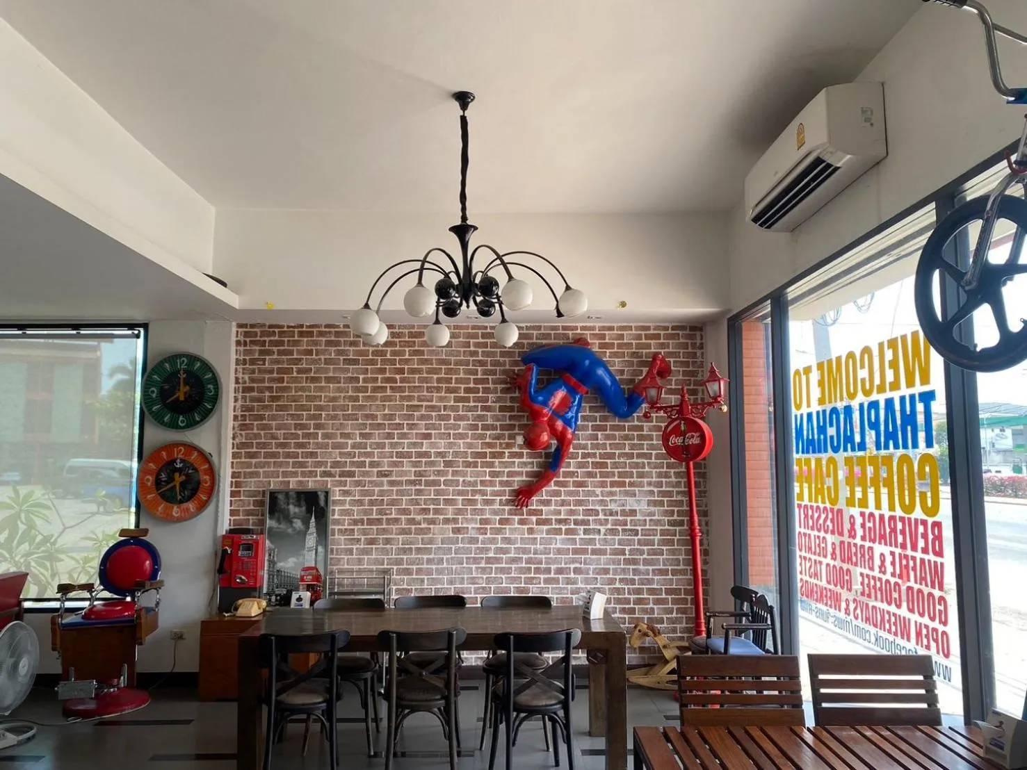 Coffee/tea facilities in Chainatgrand Hotel